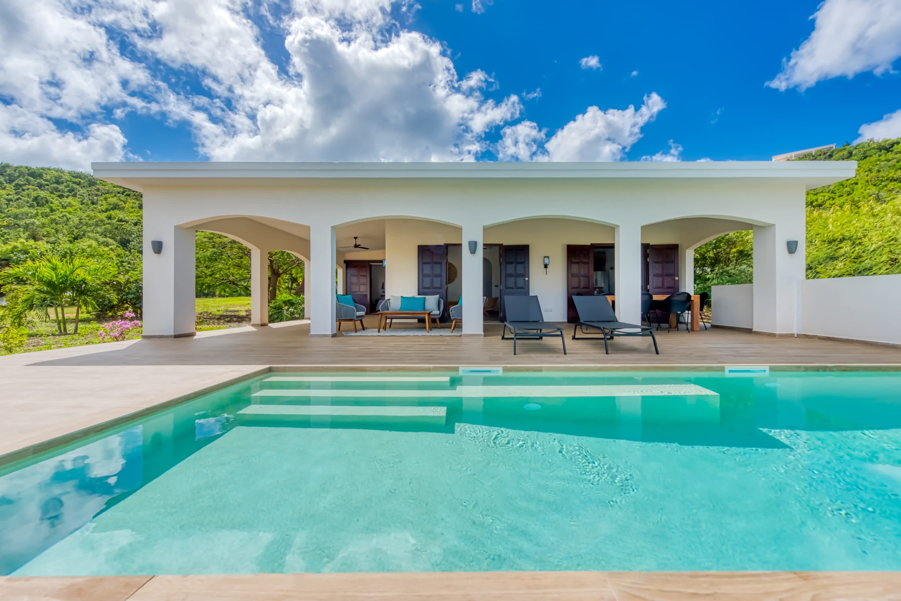 Villa Casa Capriolo, a Chic Beachfront Retreat on Baie Rouge Gallery 3