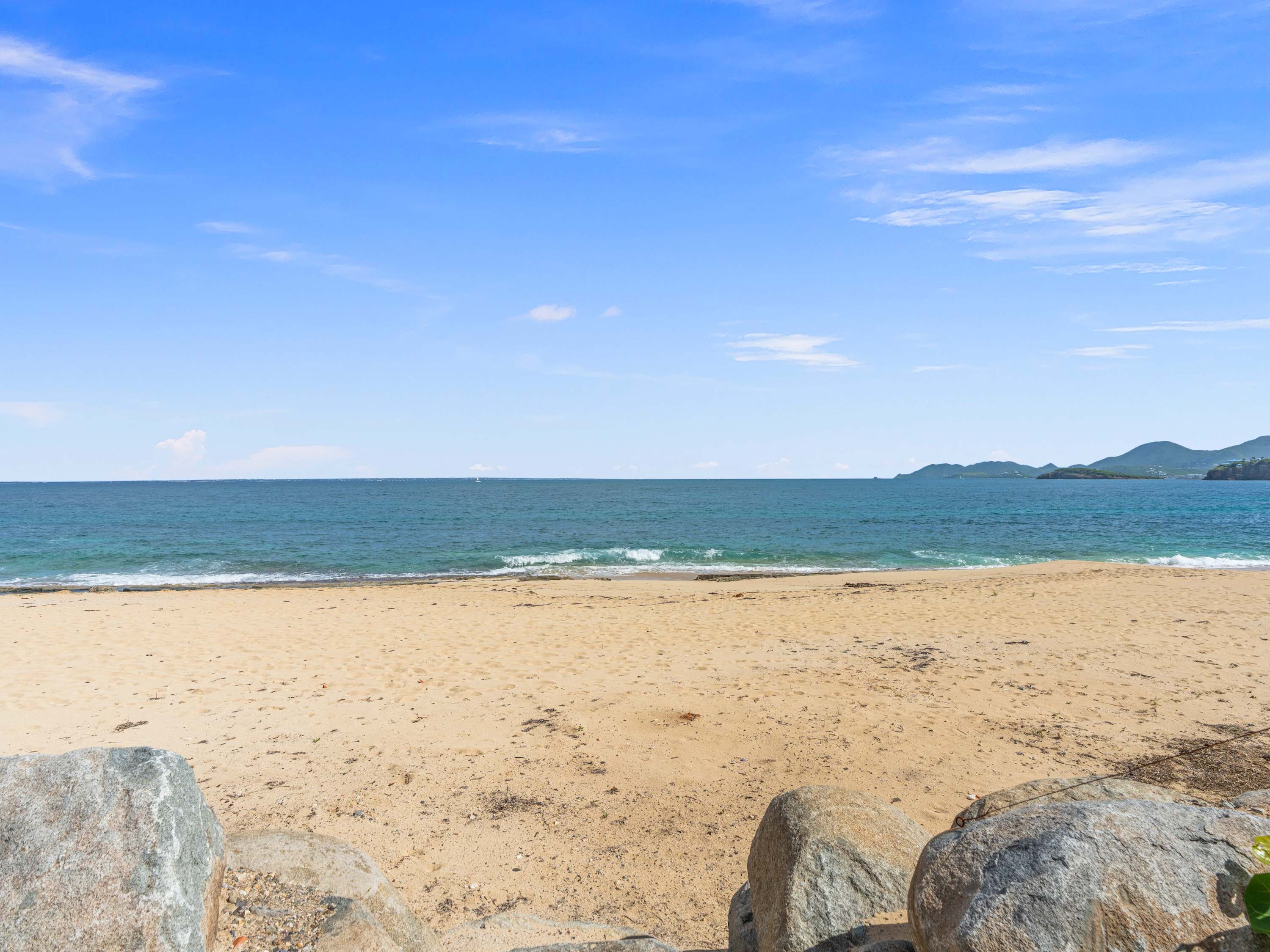 Villa Casa Capriolo, a Chic Beachfront Retreat on Baie Rouge - Photo 33
