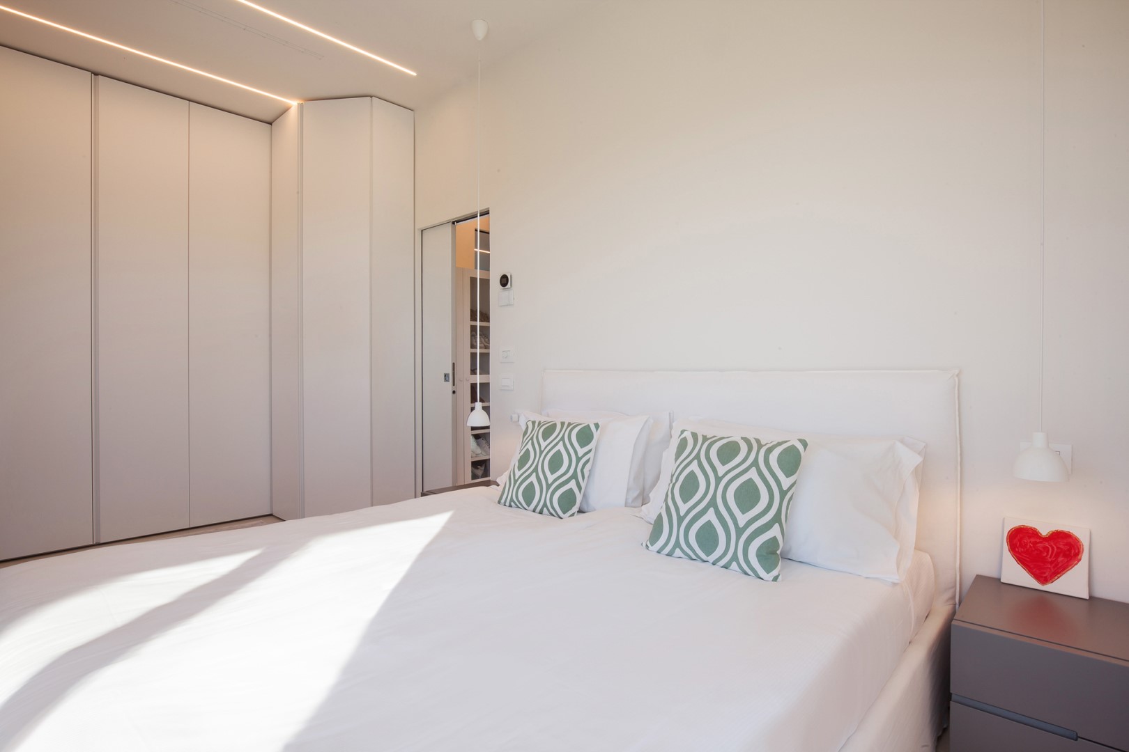 Villa Casaliva, Contemporary Lake Garda Villa with Panoramic Hilltop Views - Photo 17