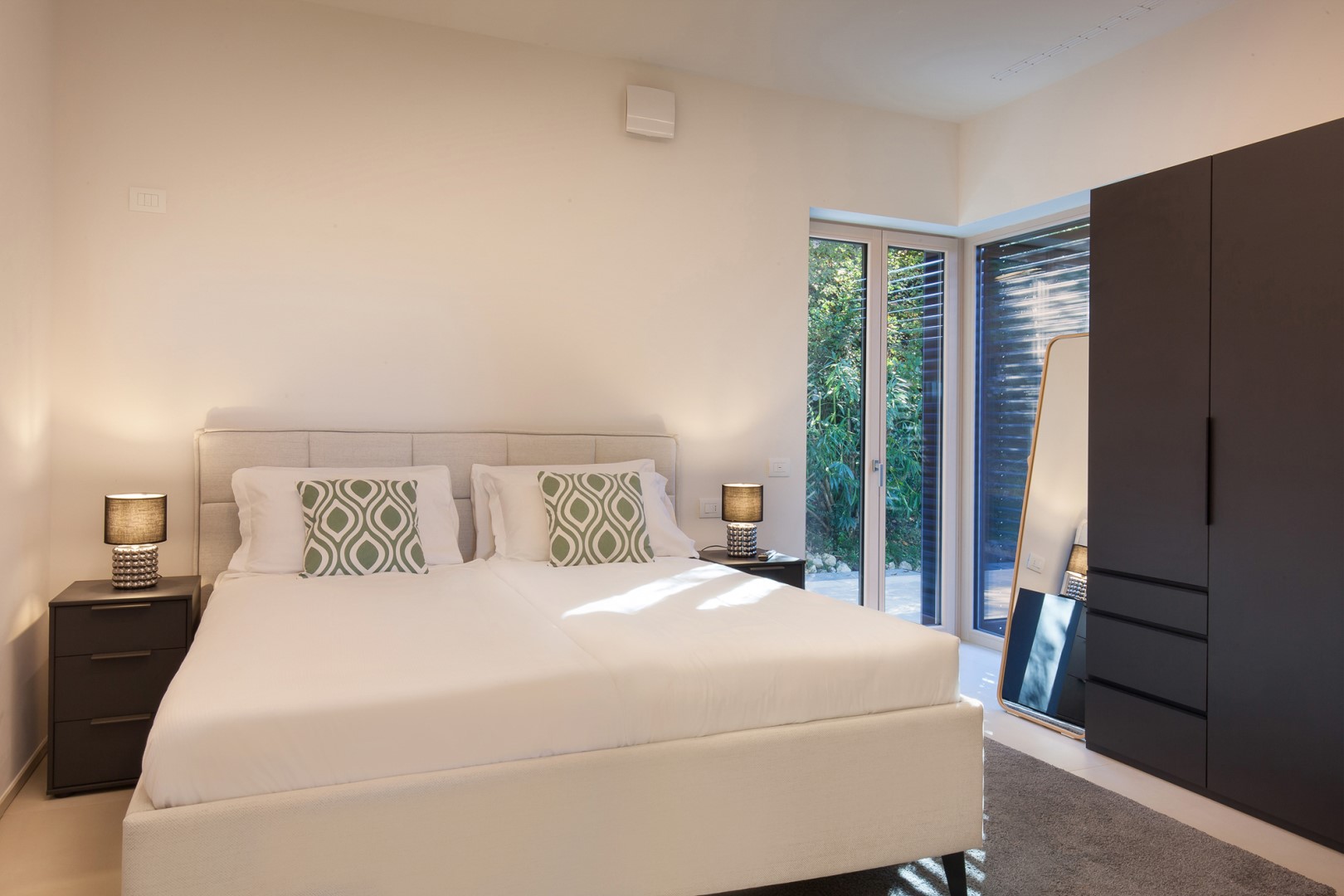 Villa Casaliva, Contemporary Lake Garda Villa with Panoramic Hilltop Views - Photo 18