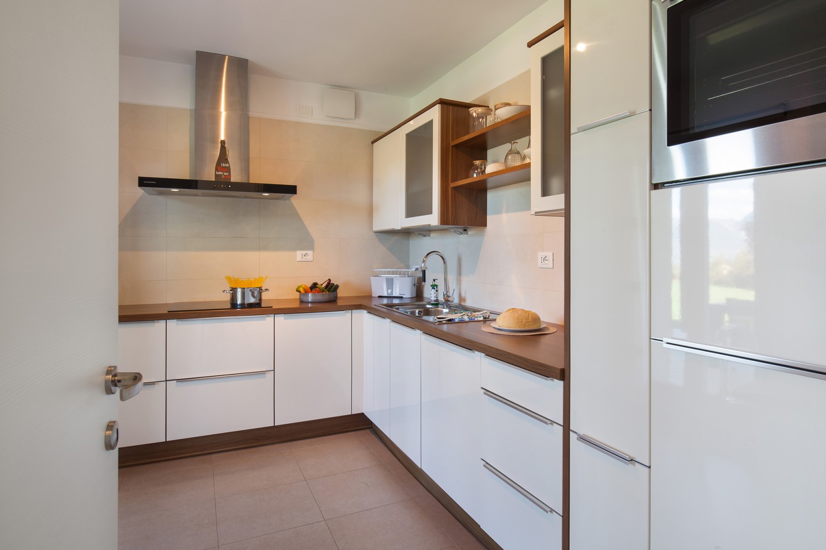 Villa Casaliva, Contemporary Lake Garda Villa with Panoramic Hilltop Views - Photo 22