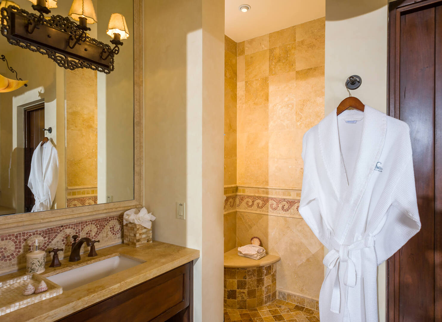 Villa Cielo, a 10 Bedroom Pedregal Sky House with Ocean Views - Photo 26