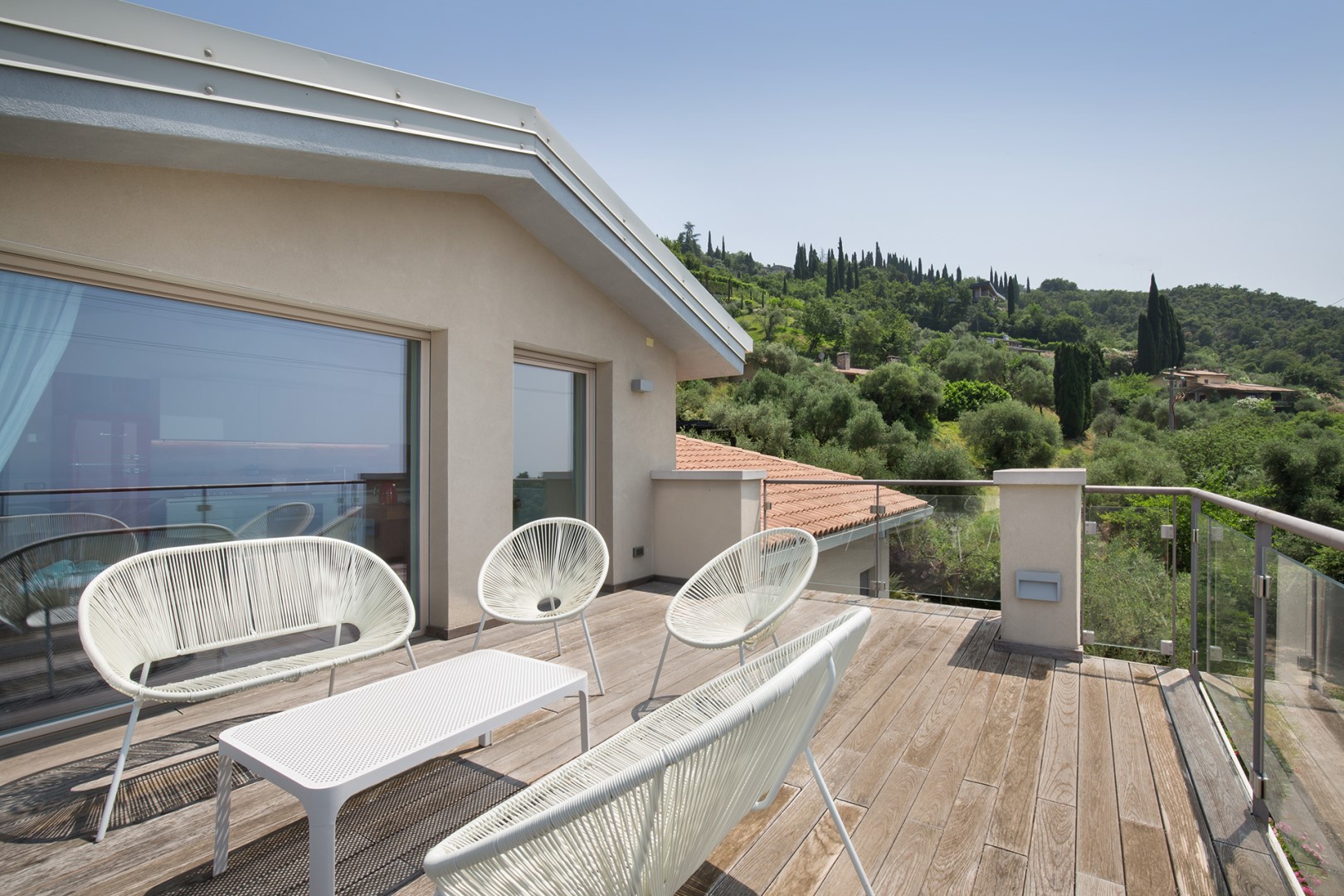 Villa Claudia, Elegant Lake Garda Villa with Pool and Panoramic Jacuzzi near Torri del Benaco - Photo 25