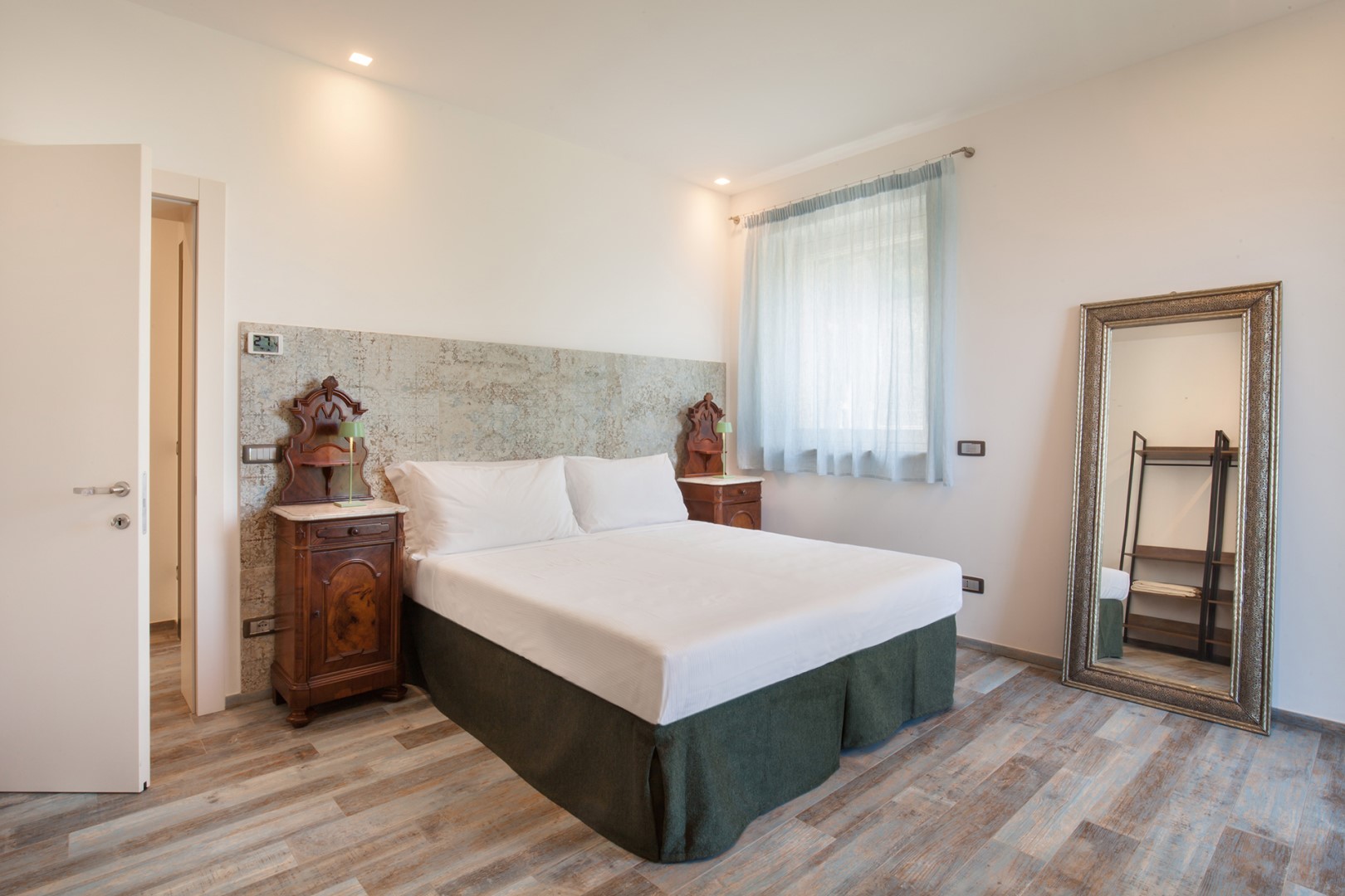 Villa Claudia, Elegant Lake Garda Villa with Pool and Panoramic Jacuzzi near Torri del Benaco - Photo 47
