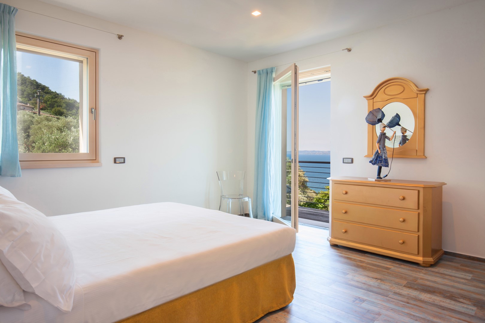 Villa Claudia, Elegant Lake Garda Villa with Pool and Panoramic Jacuzzi near Torri del Benaco - Photo 54
