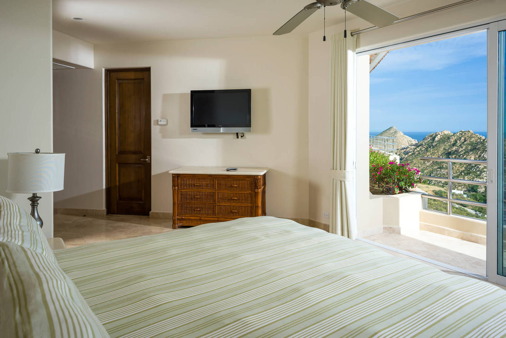 Villa del Mar, Pedregal Ocean-View Estate with Chef, Butler and Heated Infinity Pool - Photo 17