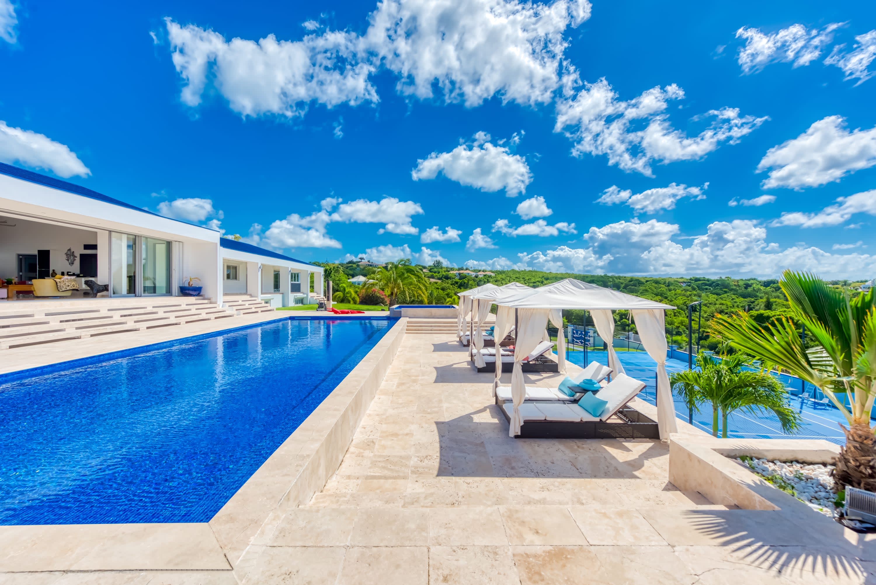 Villa El Grande Azure, a Five Bedroom Sea View Retreat in Les Terres Basses Gallery 2