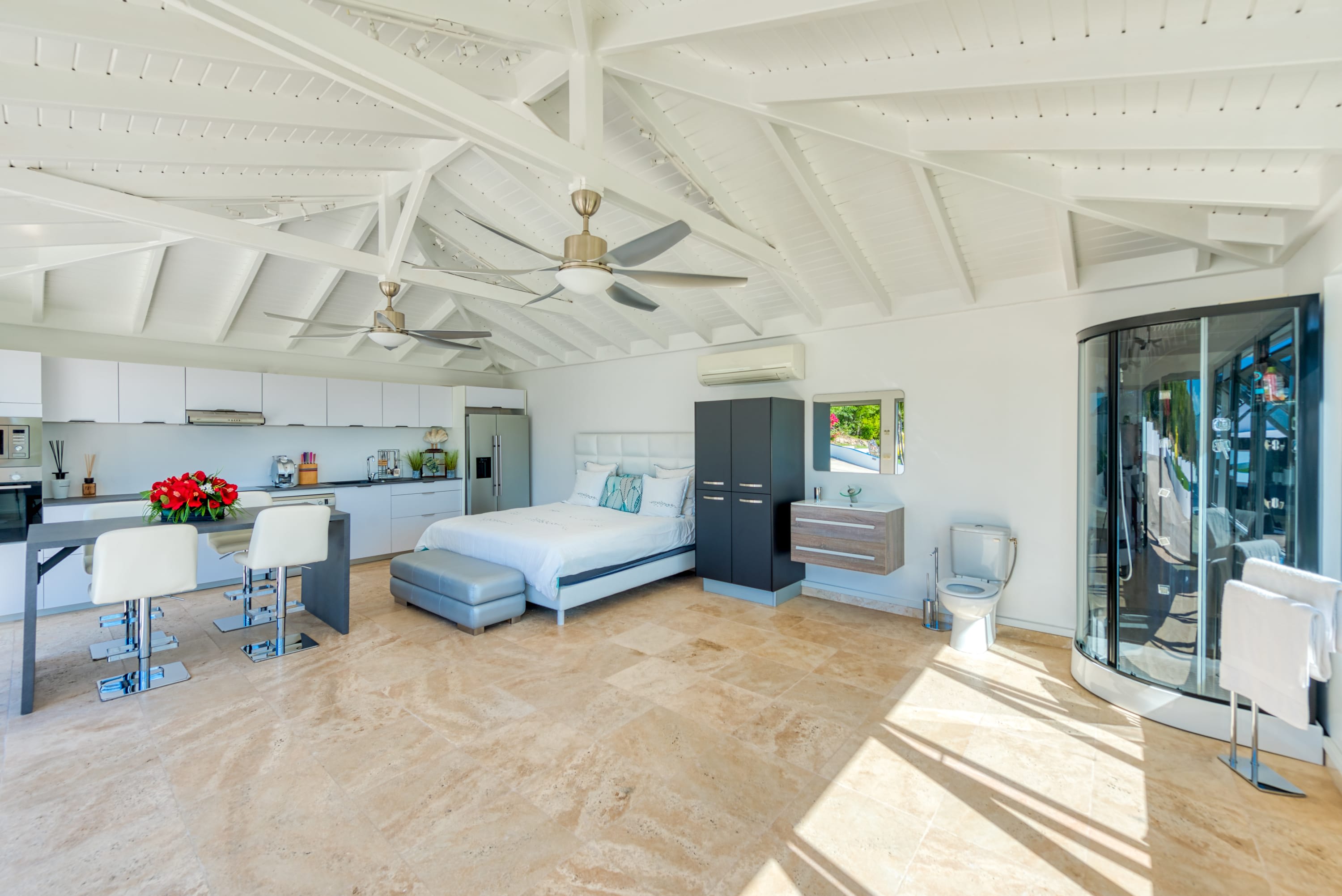Villa El Grande Azure, a Five Bedroom Sea View Retreat in Les Terres Basses - Photo 32