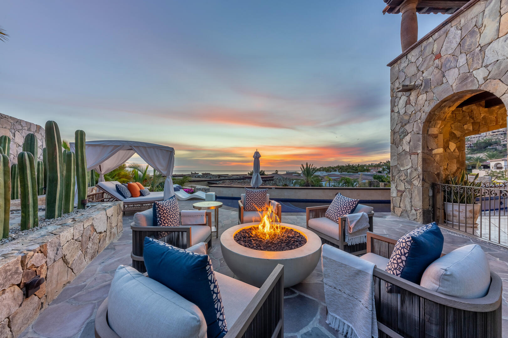 Villa Encanto, Six Bedroom Palmilla Retreat with a 100 Foot Infinity Pool Gallery 1