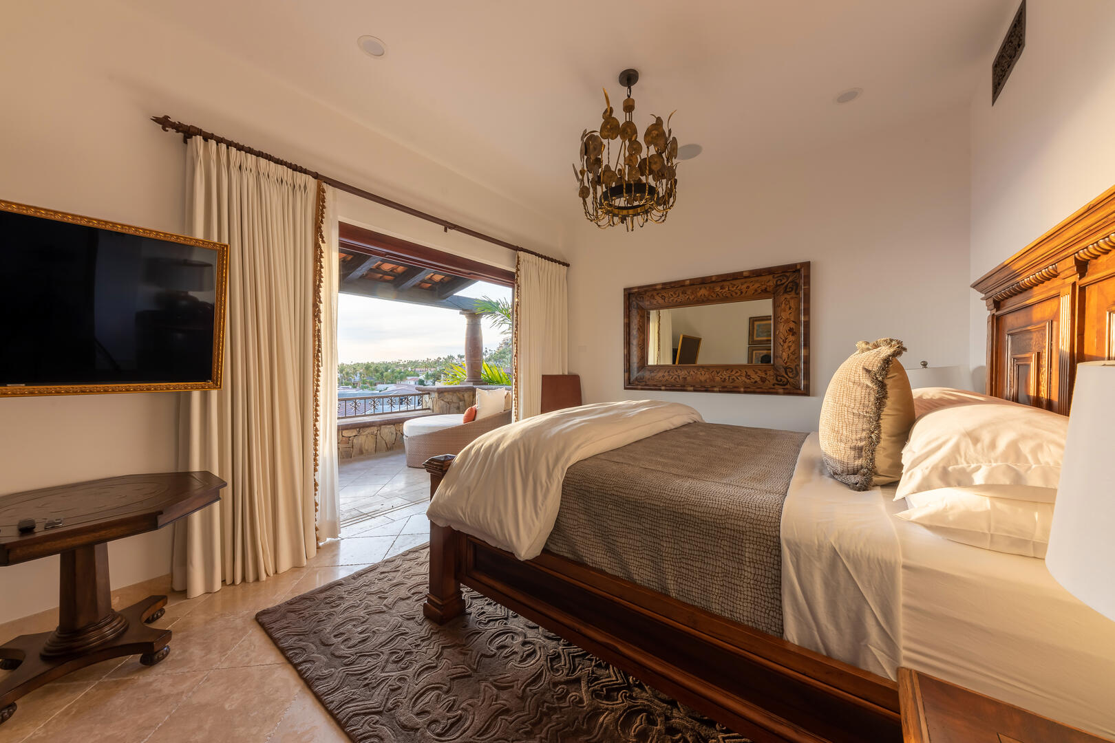 Villa Encanto, Six Bedroom Palmilla Retreat with a 100 Foot Infinity Pool - Photo 14