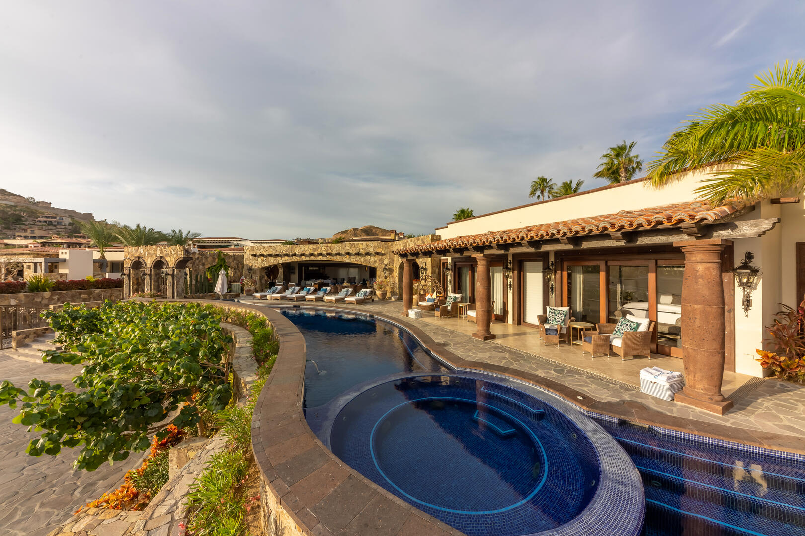 Villa Encanto, Six Bedroom Palmilla Retreat with a 100 Foot Infinity Pool - Photo 5