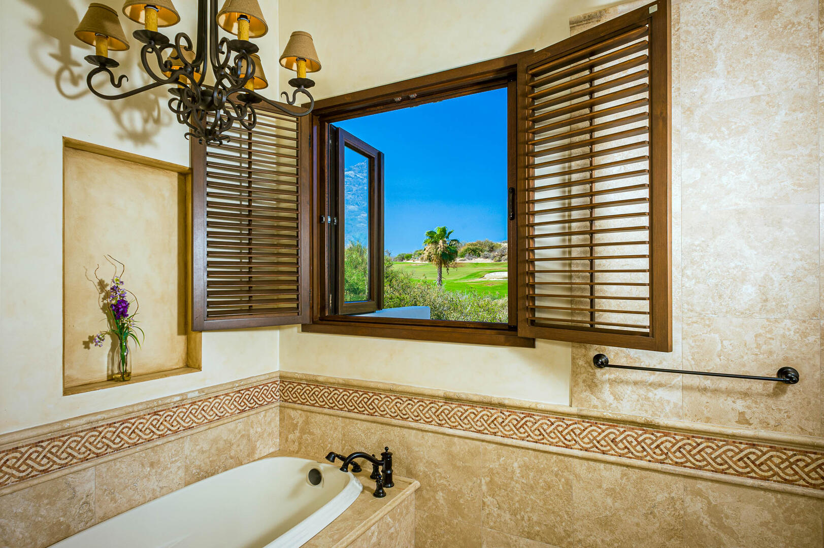 Villa Fondren, Ocean View Luxury in Fundadores with Beach Club Access - Photo 19