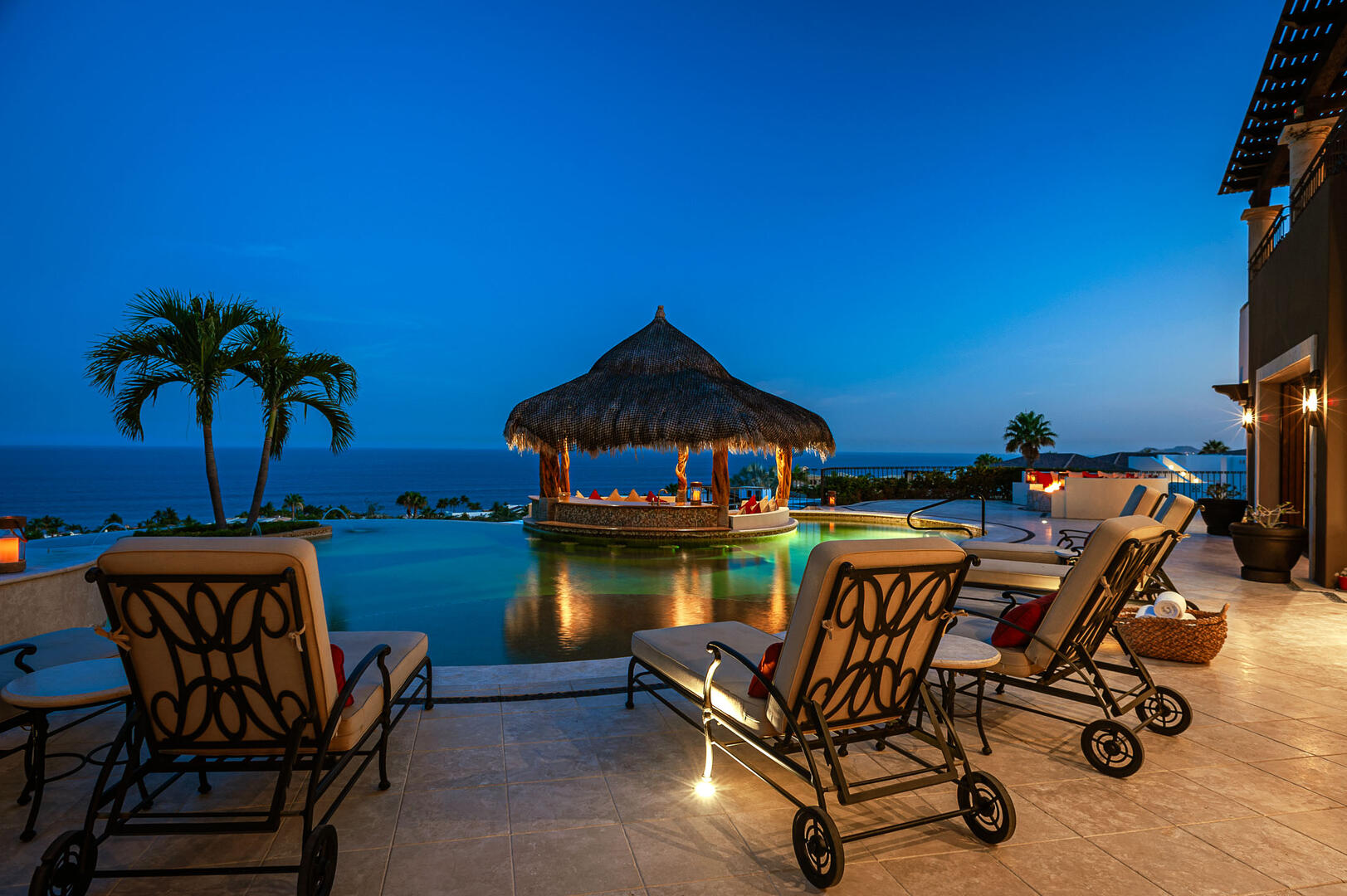 Villa Fondren, Ocean View Luxury in Fundadores with Beach Club Access - Photo 5