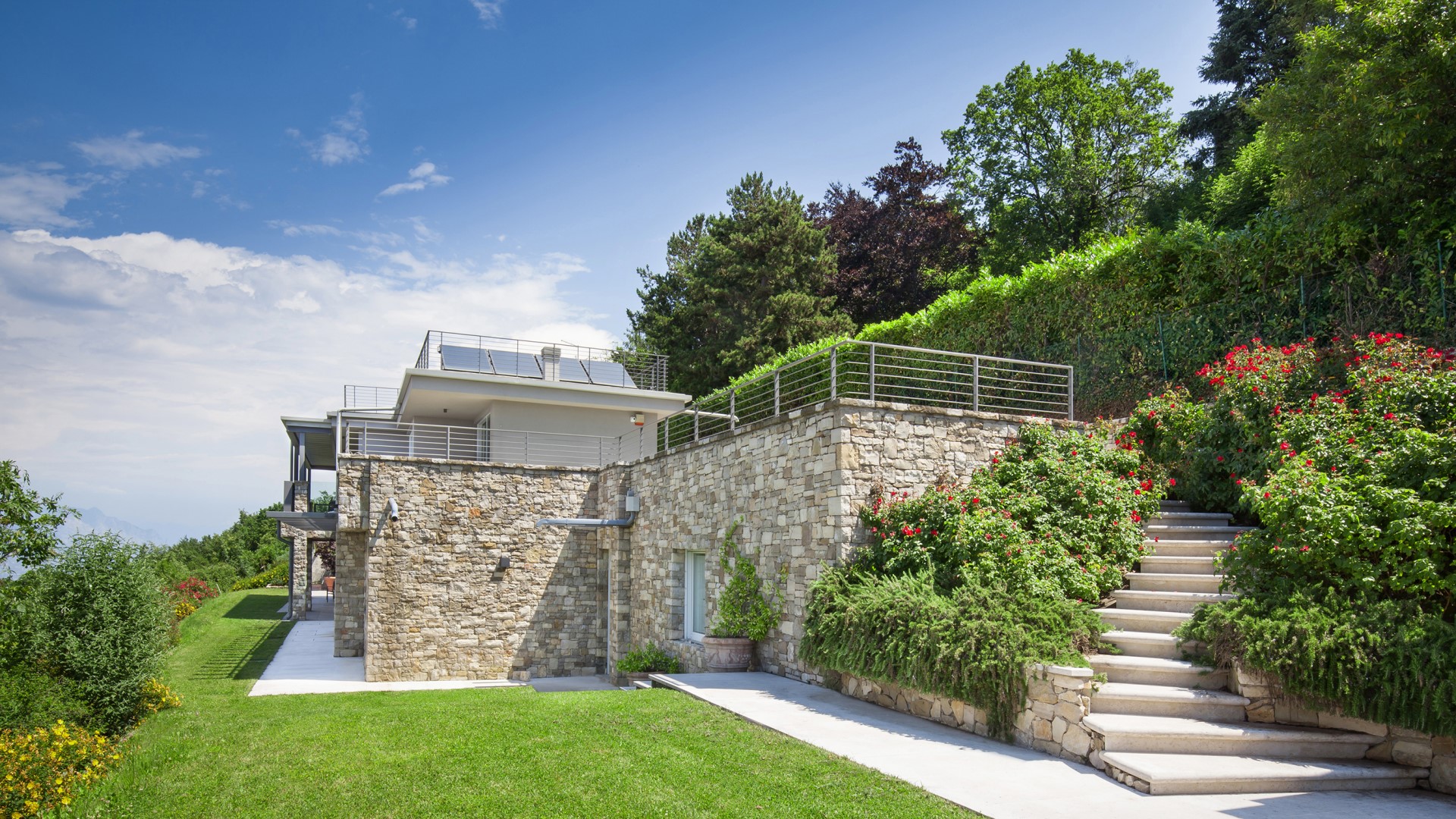 Villa Gemma, Contemporary Lake Garda Villa above San Zeno di Montagna - Photo 11