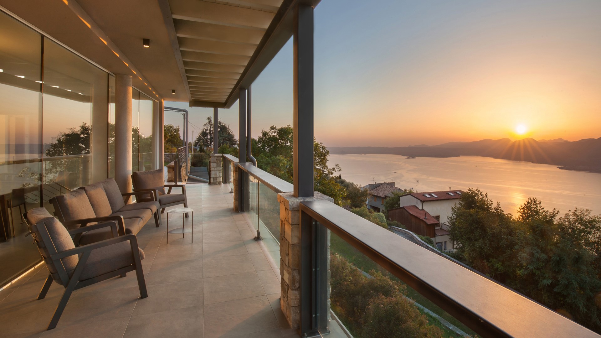 Villa Gemma, Contemporary Lake Garda Villa above San Zeno di Montagna - Photo 13