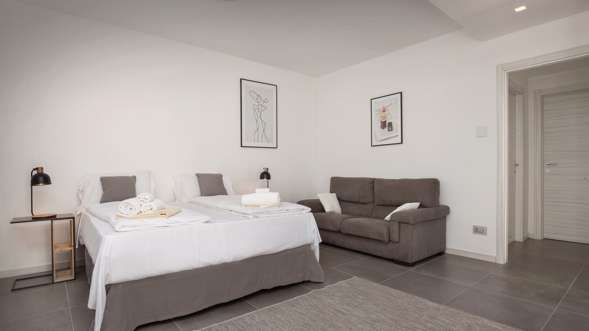 Villa Gemma, Contemporary Lake Garda Villa above San Zeno di Montagna - Photo 43