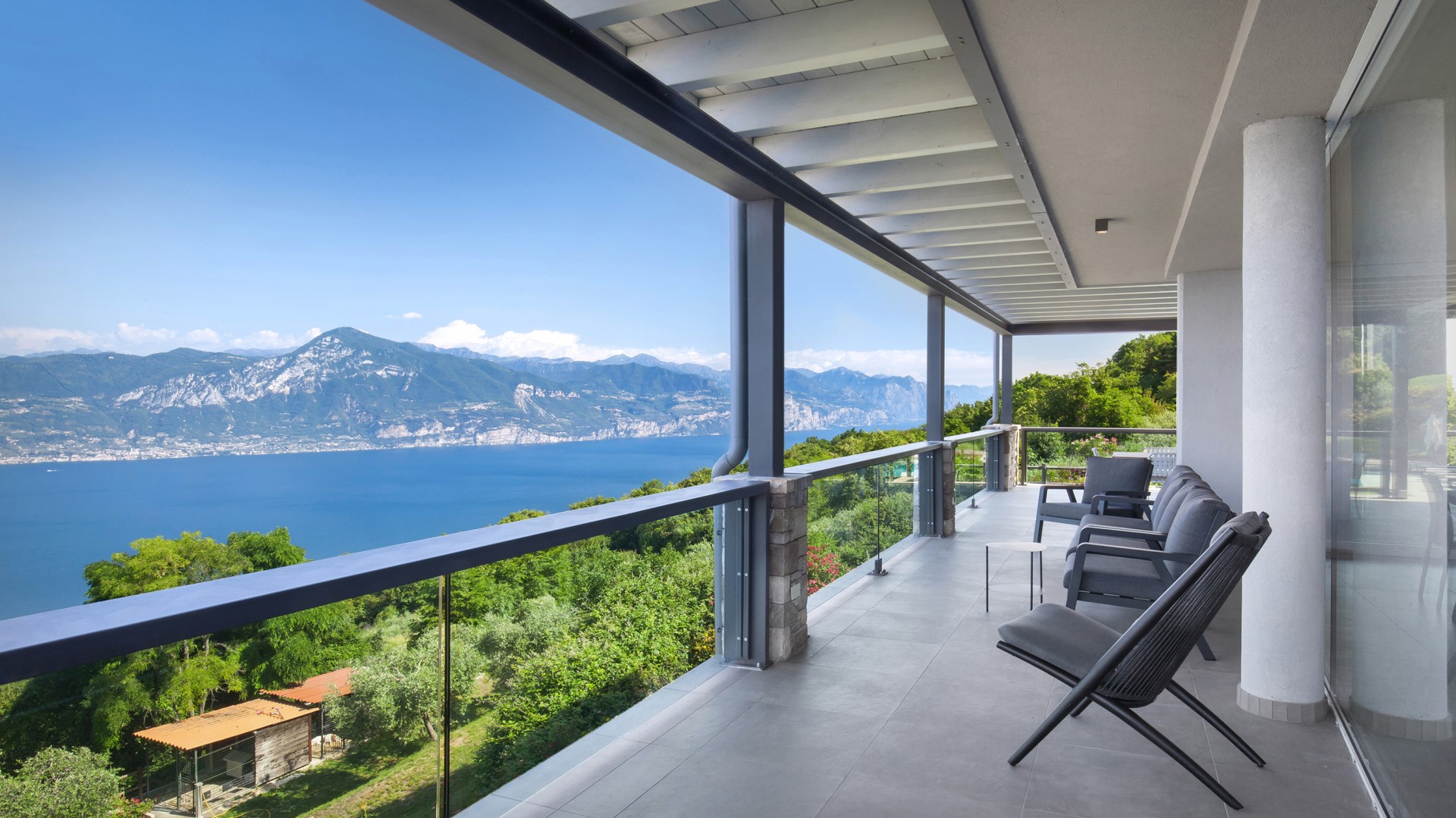 Villa Gemma, Contemporary Lake Garda Villa above San Zeno di Montagna - Photo 9