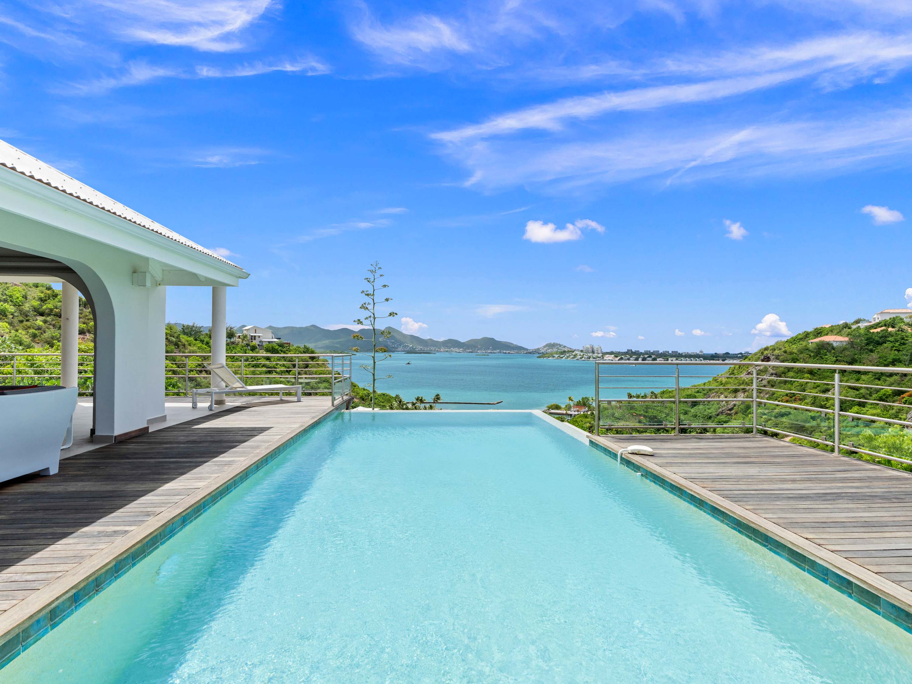 Villa Imagine in Terres Basses, Oceanfront Five Bedroom Villa with Private Pool - Photo 14