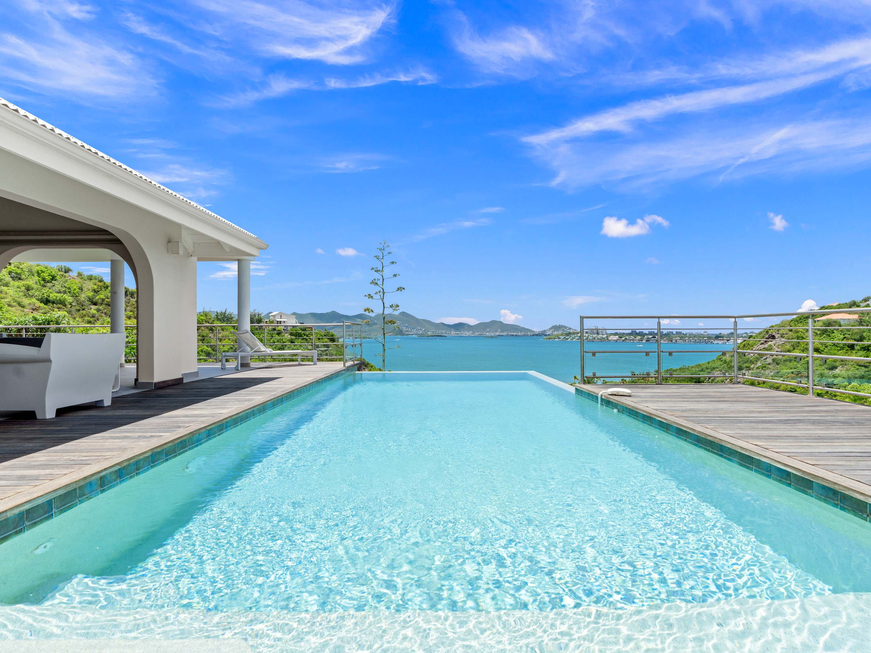 Villa Imagine in Terres Basses, Oceanfront Five Bedroom Villa with Private Pool - Photo 15