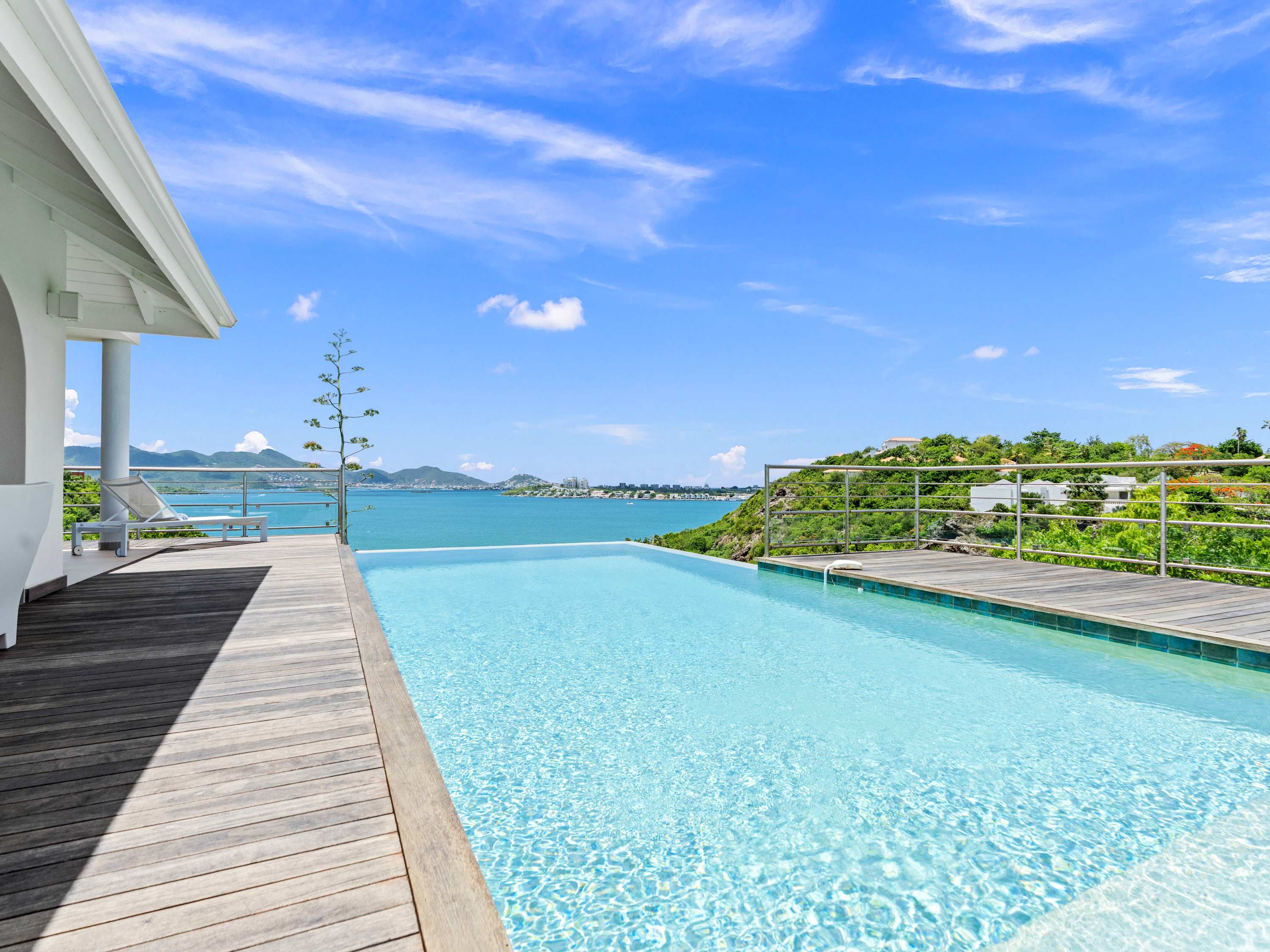 Villa Imagine in Terres Basses, Oceanfront Five Bedroom Villa with Private Pool - Photo 16
