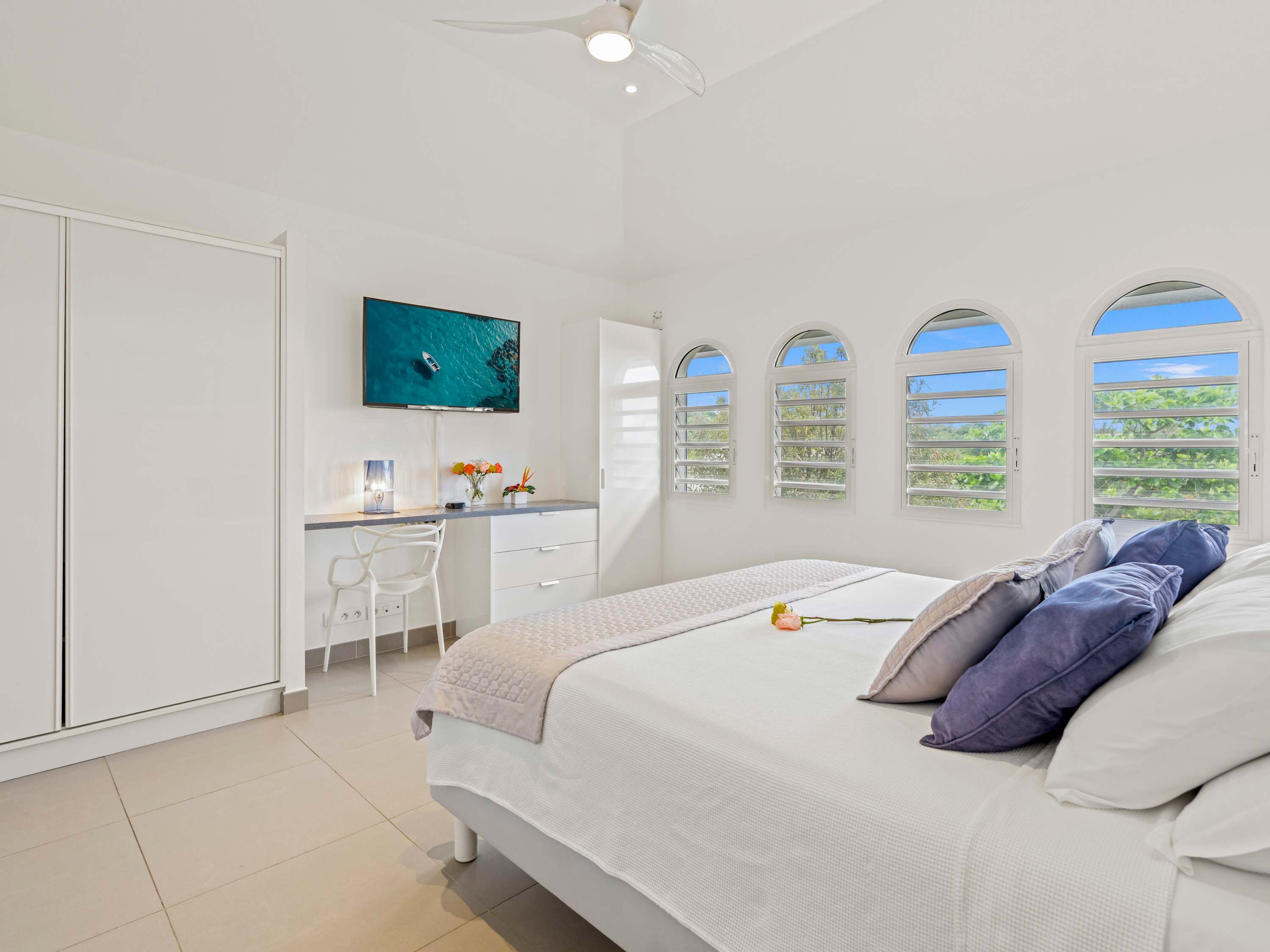 Villa Imagine in Terres Basses, Oceanfront Five Bedroom Villa with Private Pool - Photo 32