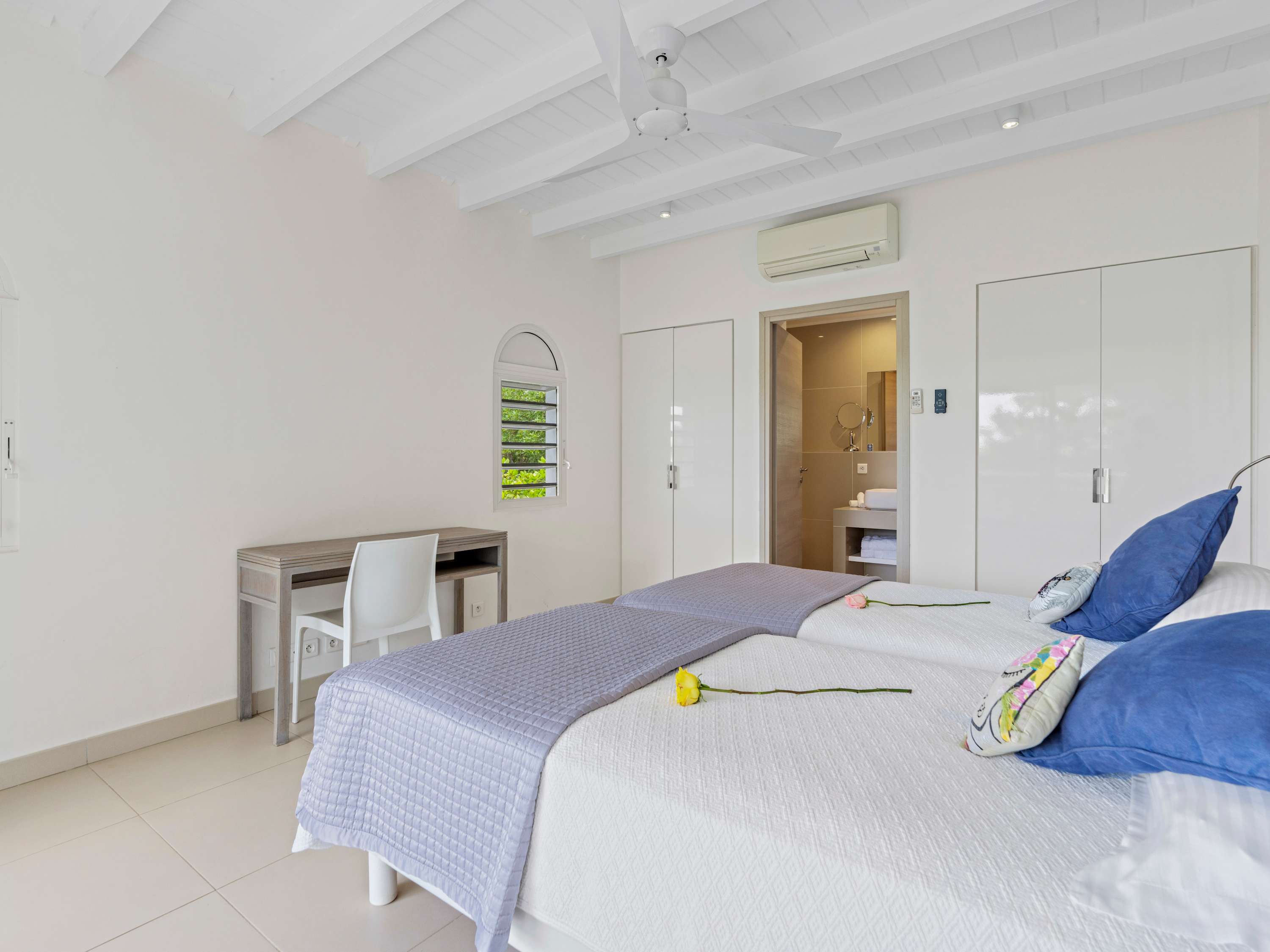 Villa Imagine in Terres Basses, Oceanfront Five Bedroom Villa with Private Pool - Photo 37