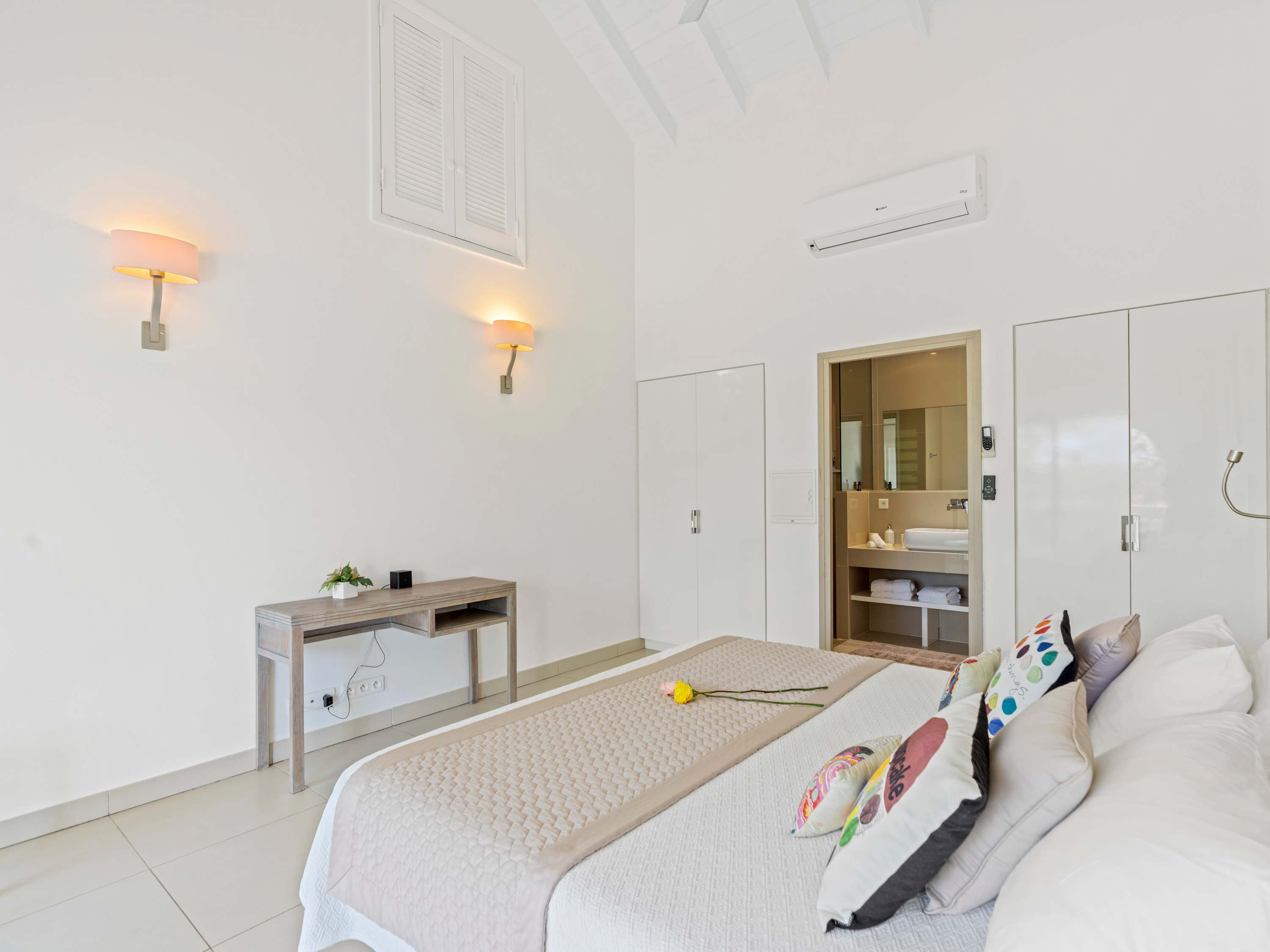 Villa Imagine in Terres Basses, Oceanfront Five Bedroom Villa with Private Pool - Photo 40