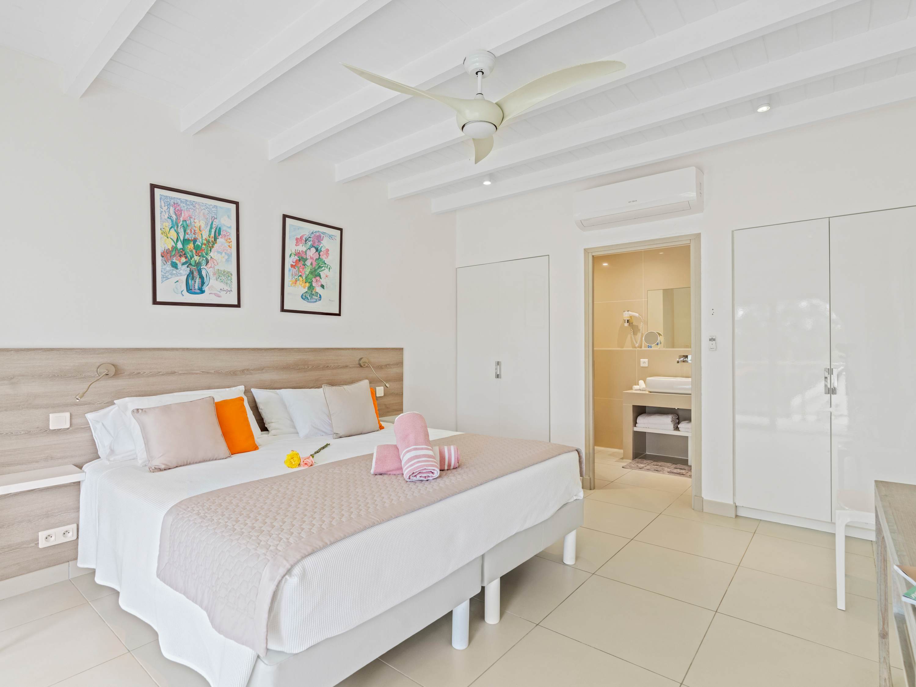 Villa Imagine in Terres Basses, Oceanfront Five Bedroom Villa with Private Pool - Photo 47