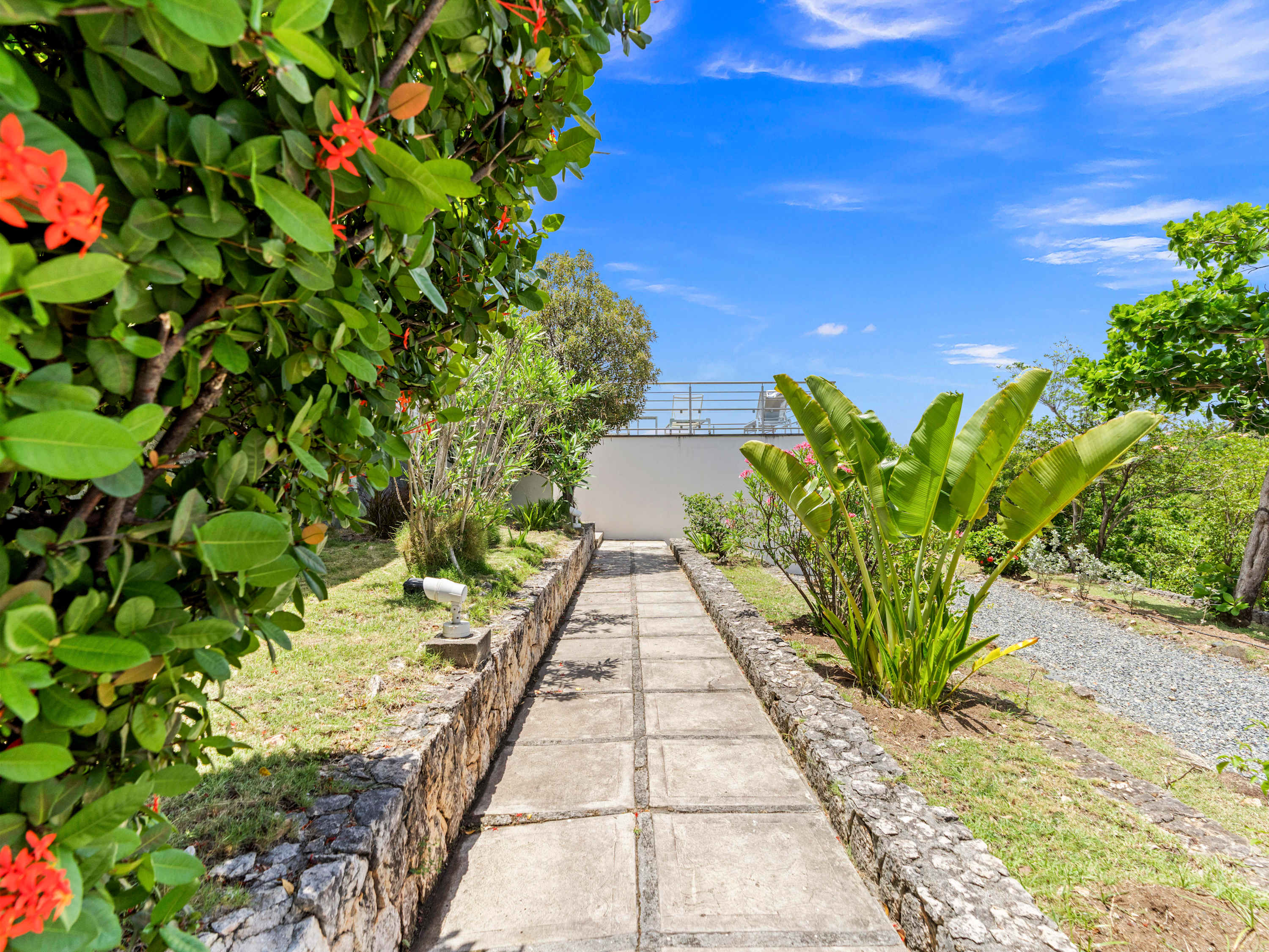 Villa Imagine in Terres Basses, Oceanfront Five Bedroom Villa with Private Pool - Photo 60