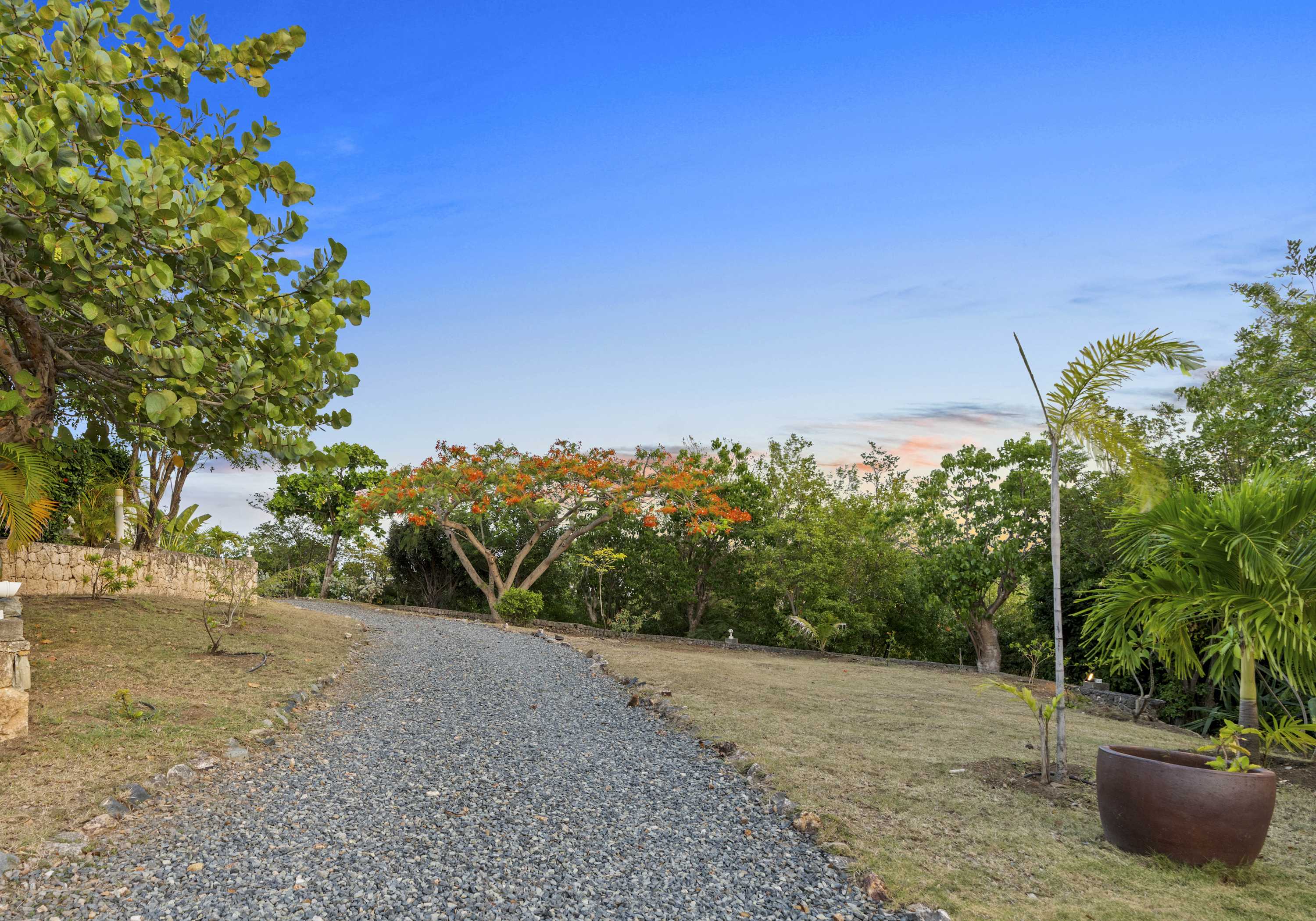 Villa Imagine in Terres Basses, Oceanfront Five Bedroom Villa with Private Pool - Photo 76