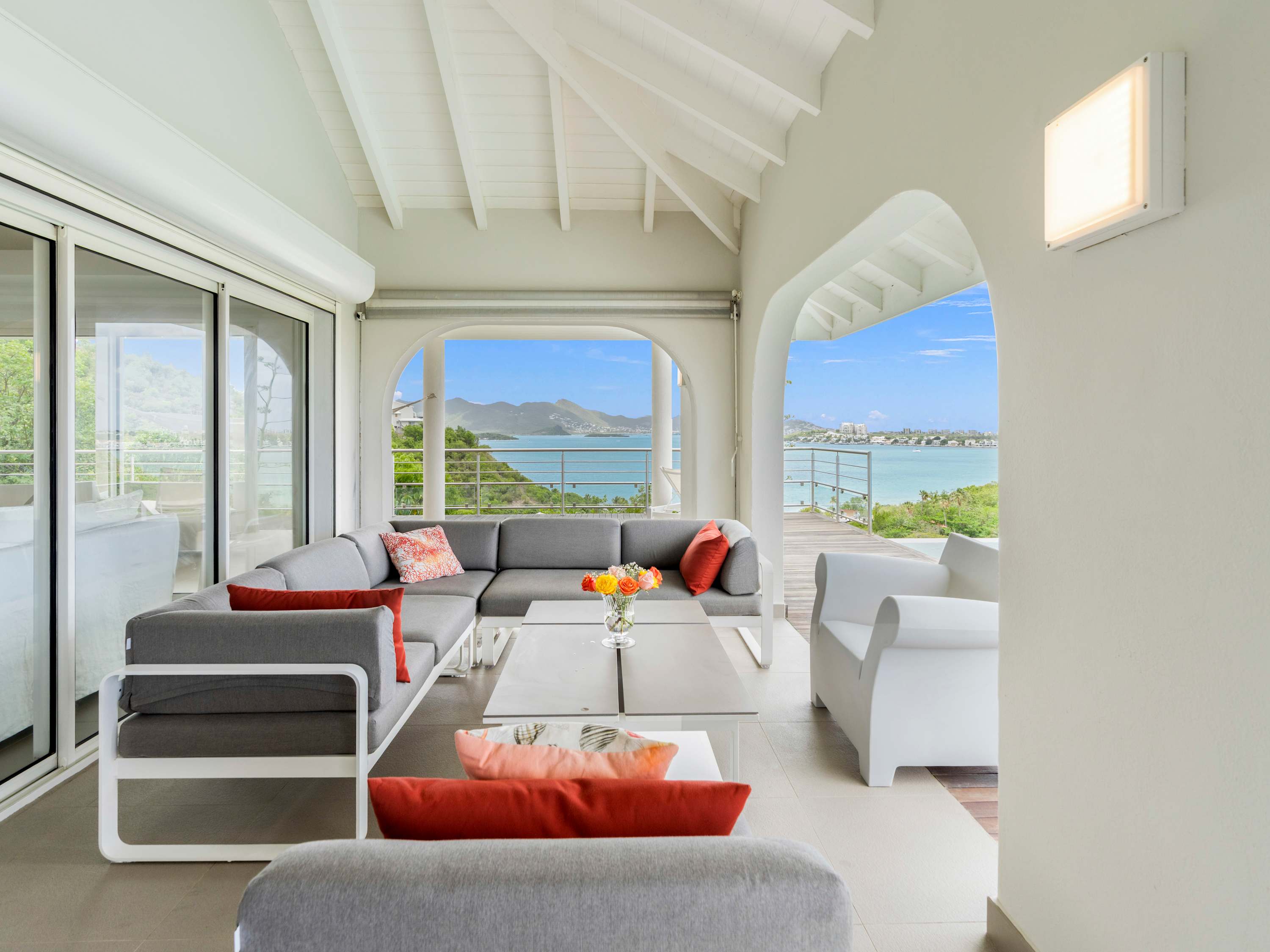 Villa Imagine in Terres Basses, Oceanfront Five Bedroom Villa with Private Pool - Photo 8