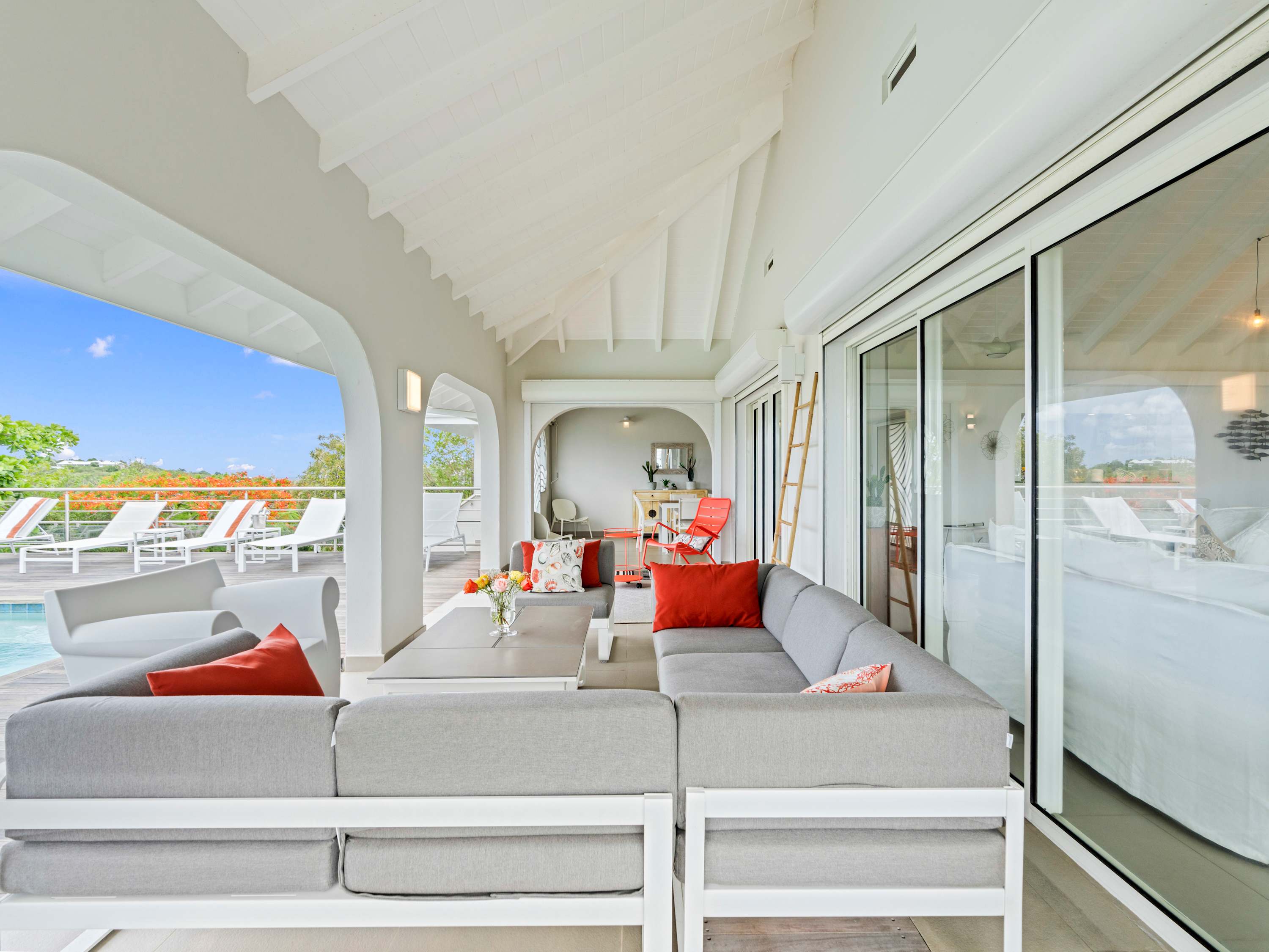 Villa Imagine in Terres Basses, Oceanfront Five Bedroom Villa with Private Pool - Photo 9