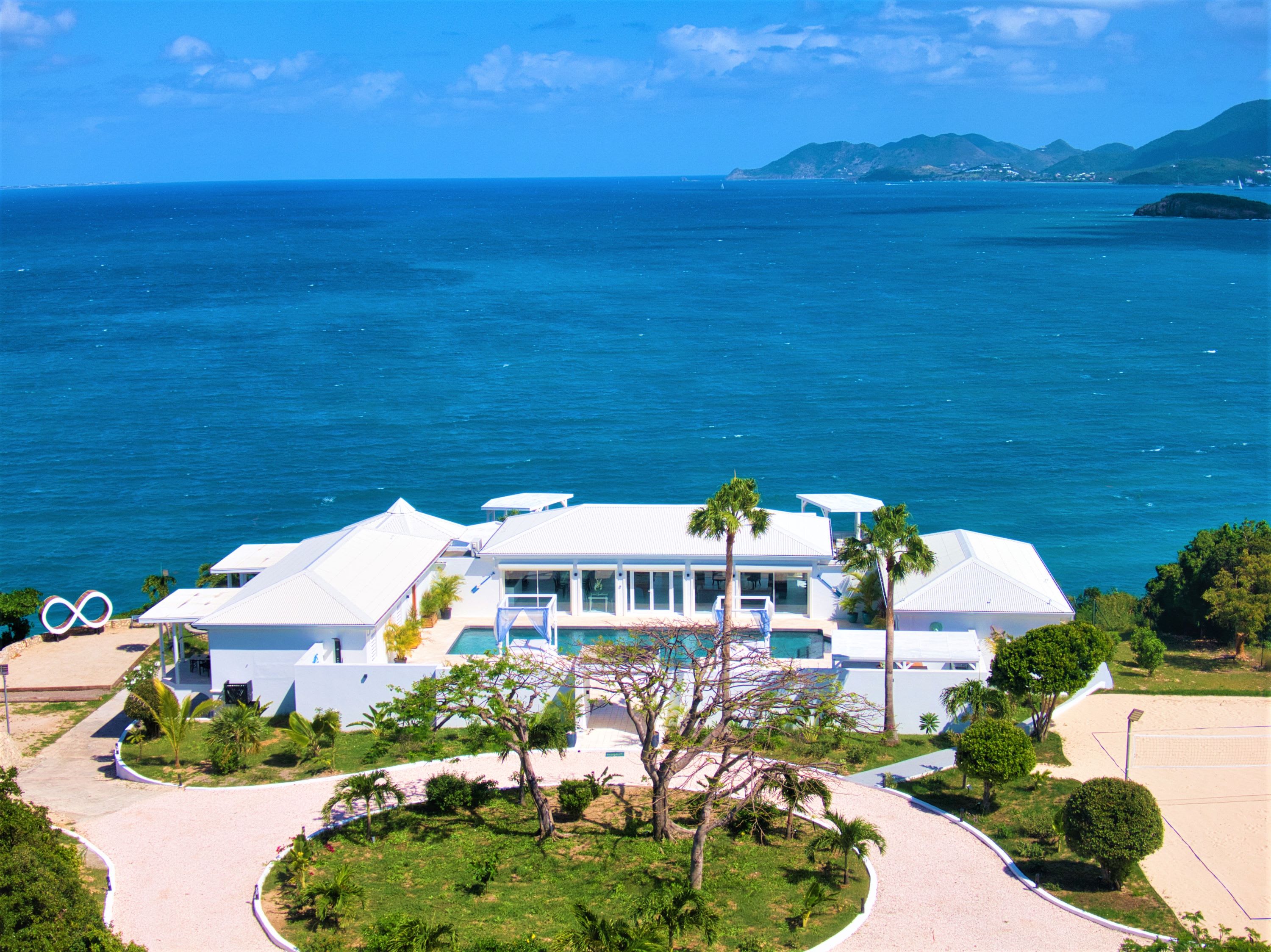 Villa Infinity Blue Gallery 2