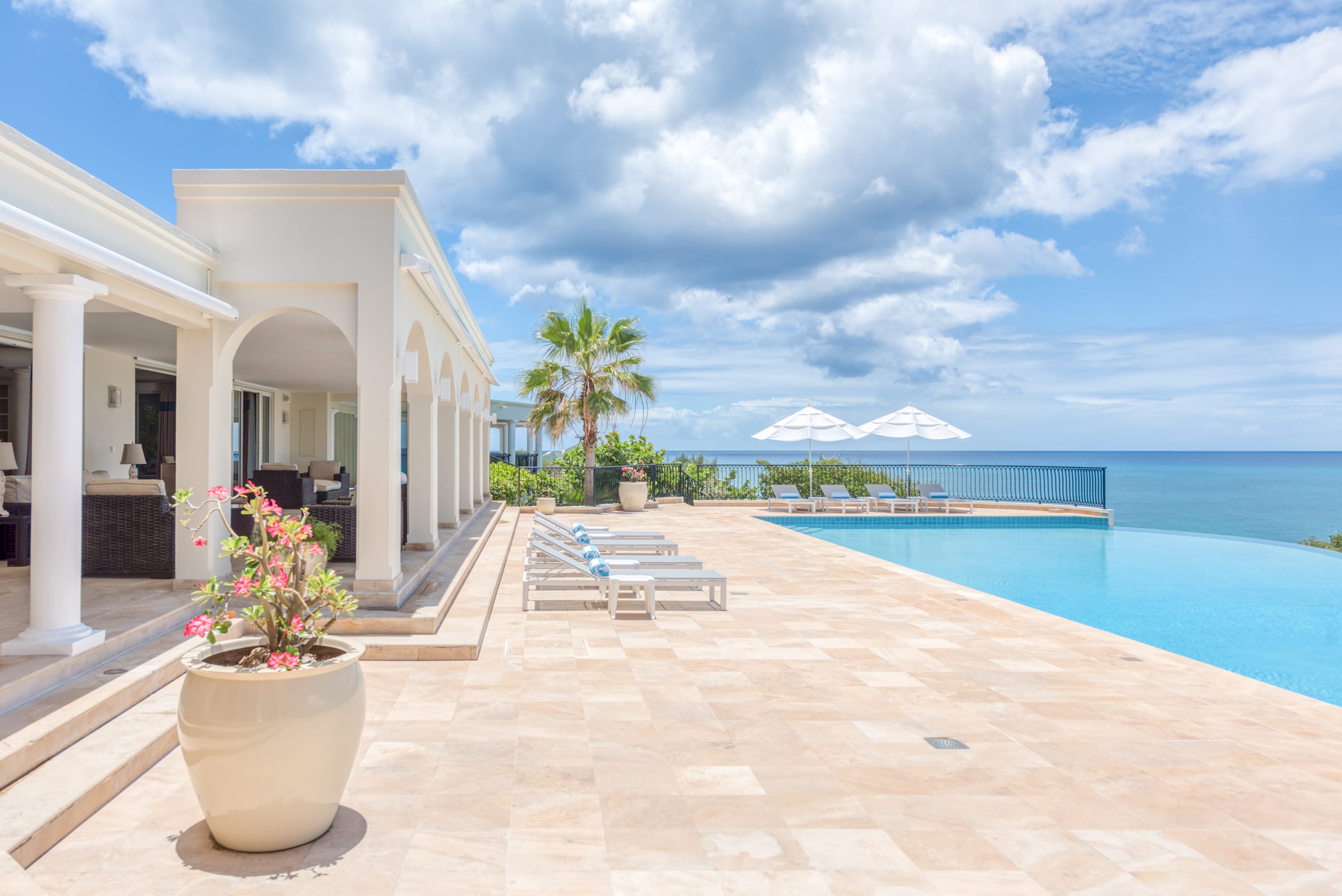 Villa La Dacha, Cliffside Terres Basses Villa with Anguilla Views Gallery 2