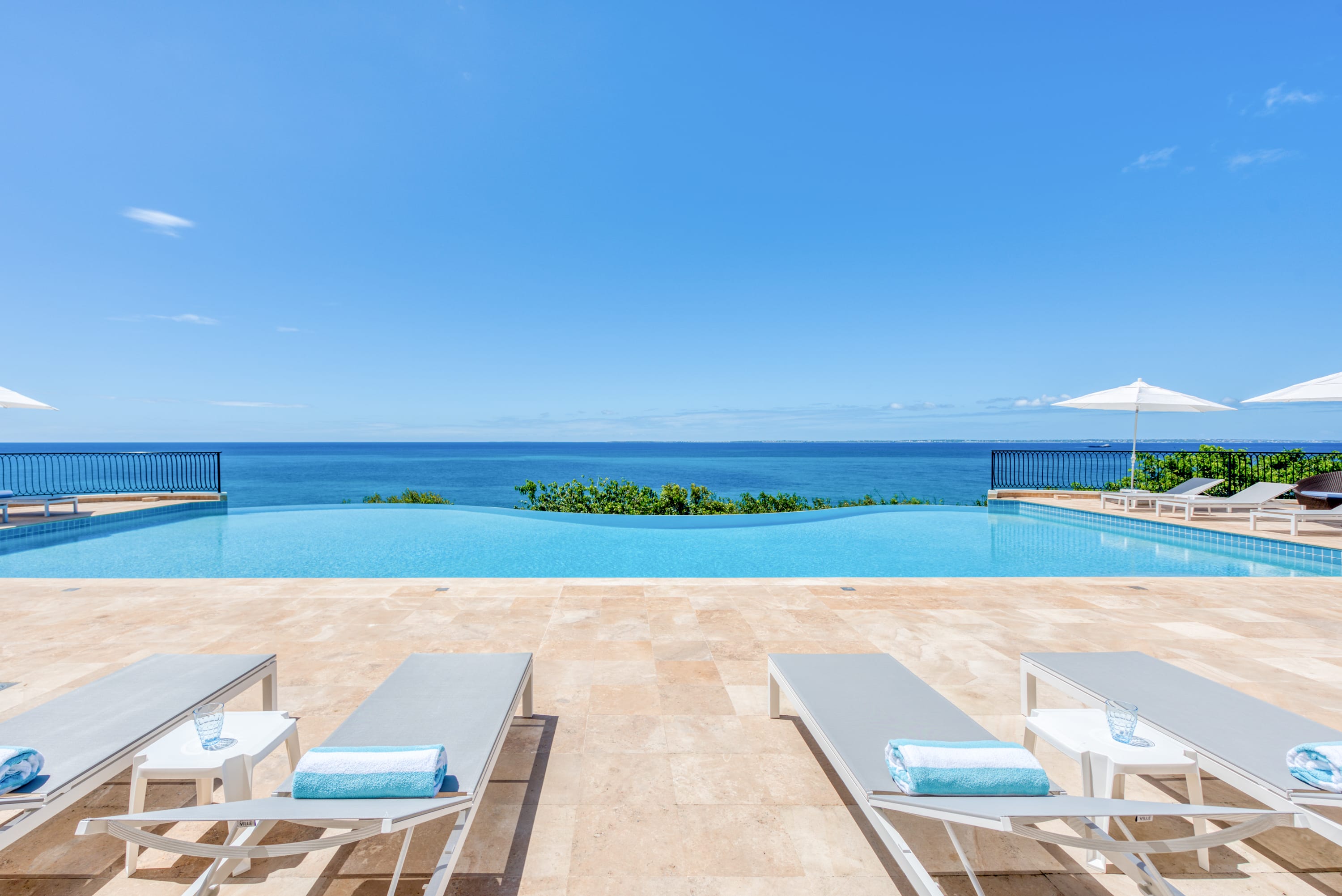 Villa La Dacha, Cliffside Terres Basses Villa with Anguilla Views - Photo 5