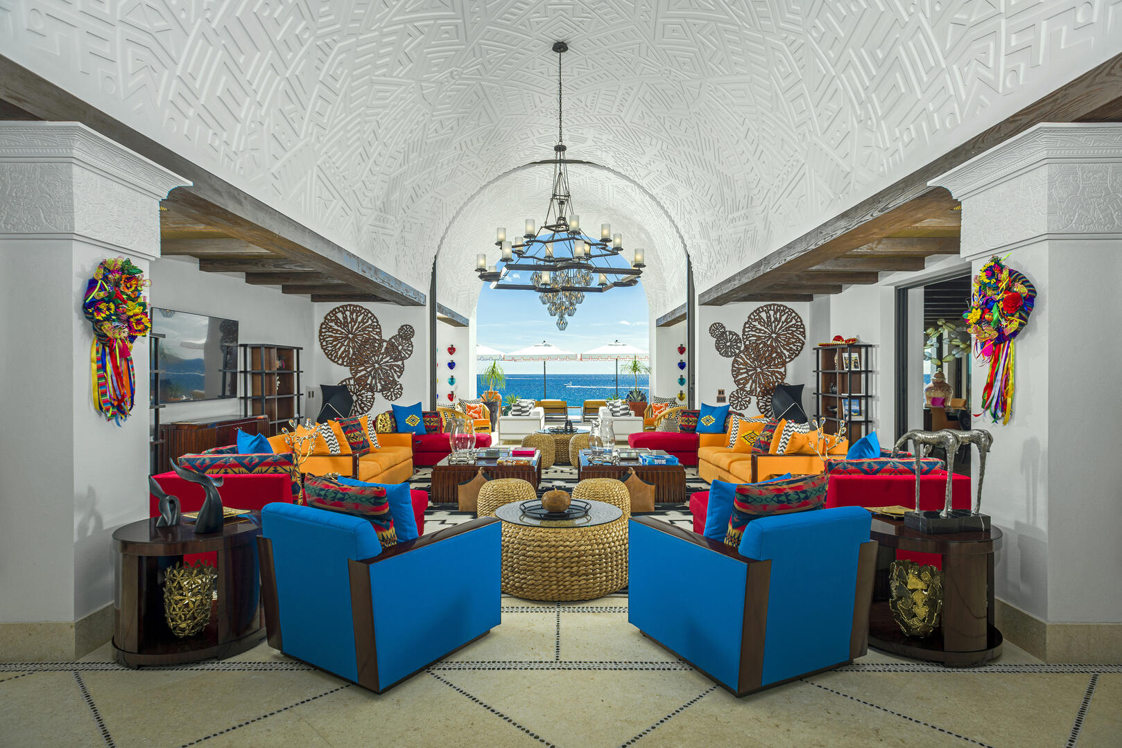 Villa La Datcha, A 10-Bedroom Beachfront Estate in Pedregal Gallery 1