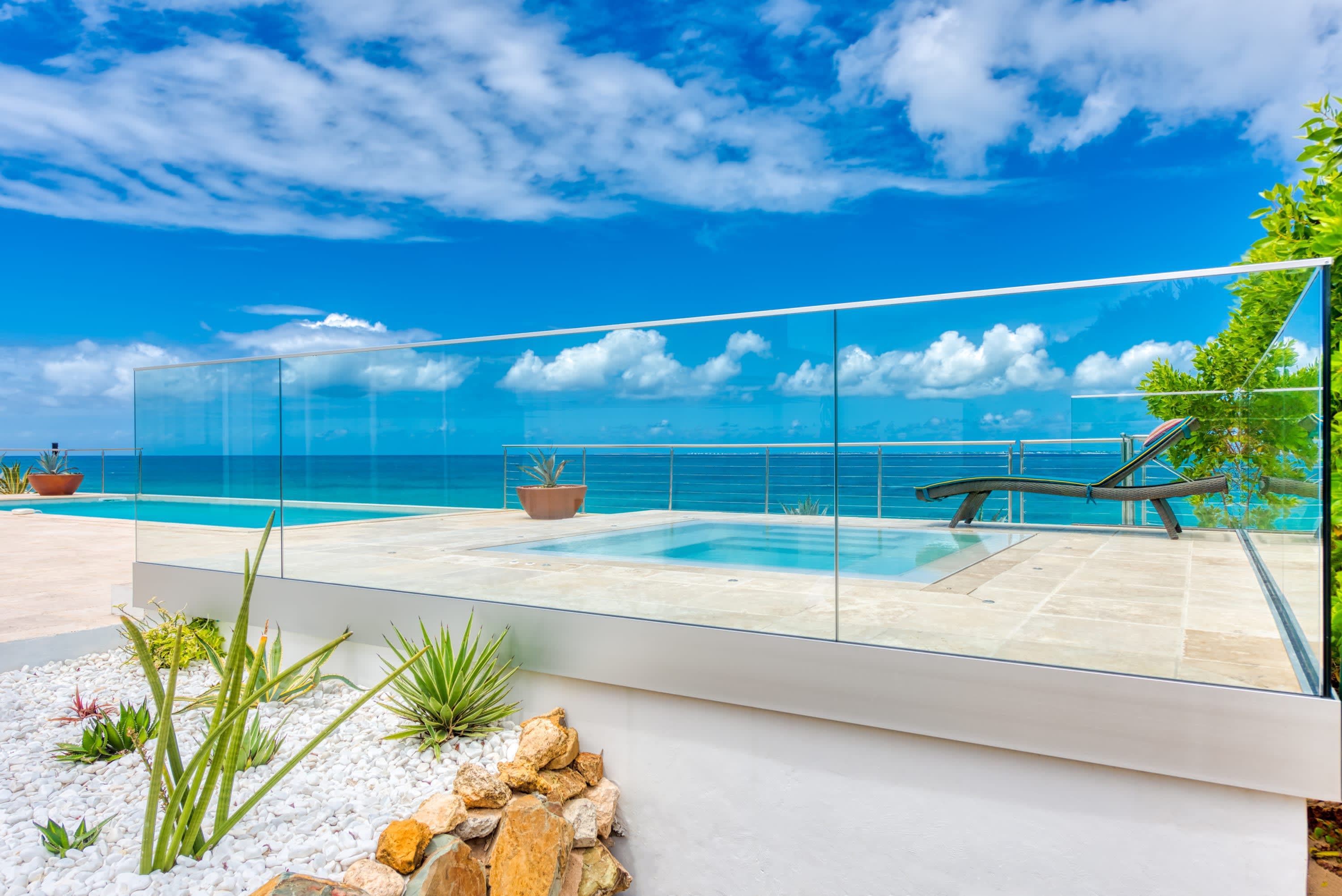Villa La Vie en Bleu, Baie Rouge Beachfront for Four - Photo 28
