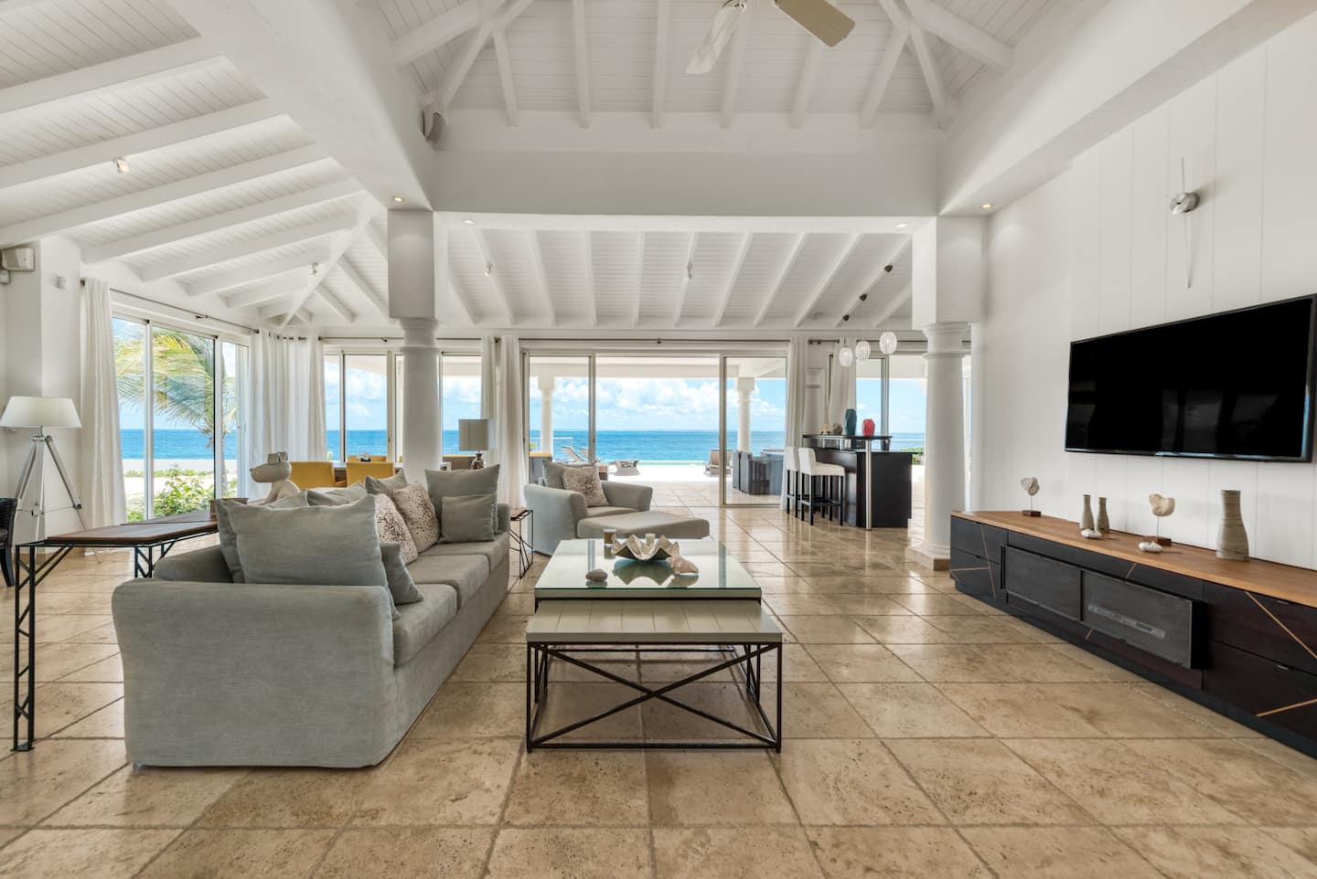 Villa La Vie en Bleu, Baie Rouge Beachfront for Four Gallery 2