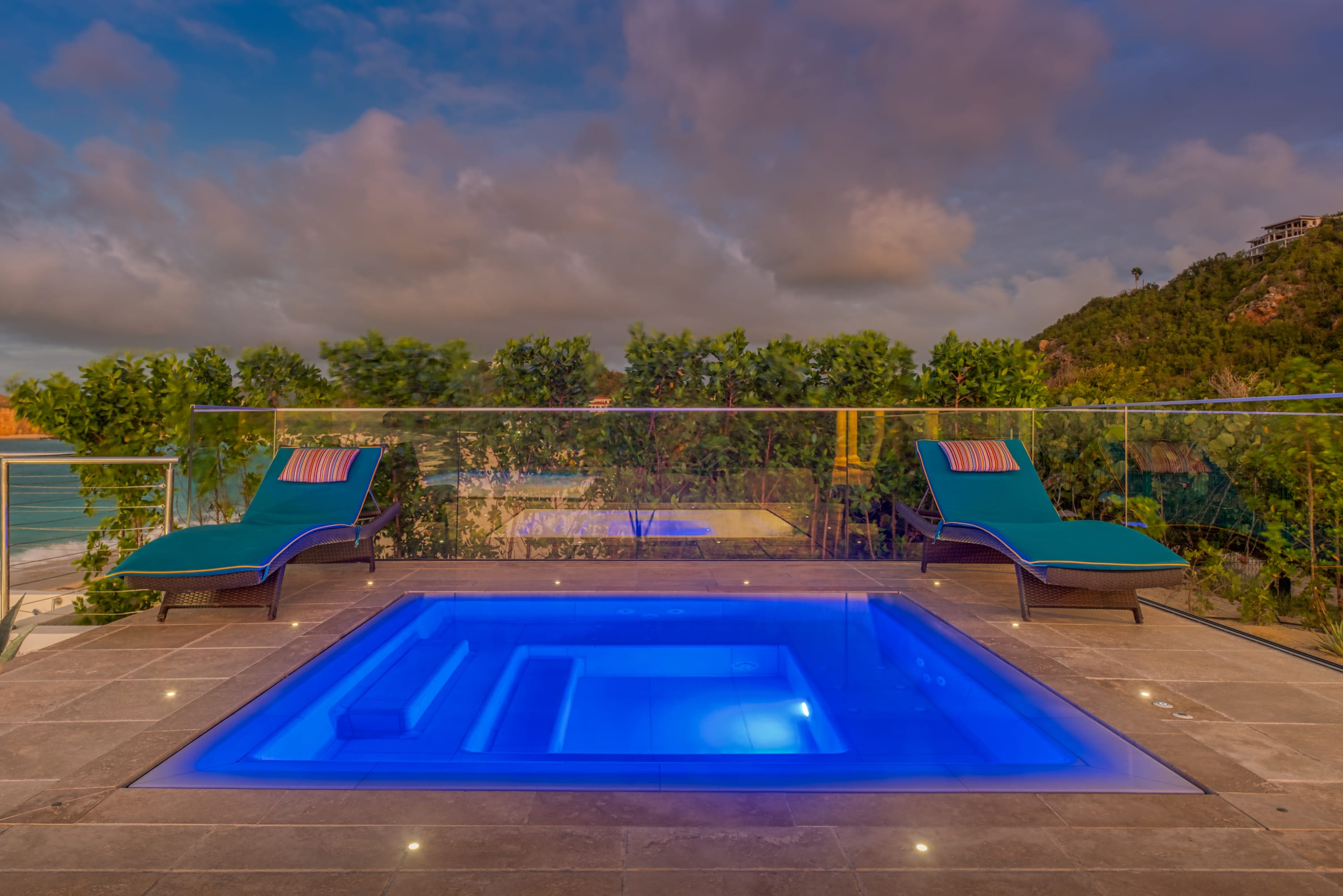 Villa La Vie en Bleu, Baie Rouge Beachfront for Four - Photo 33