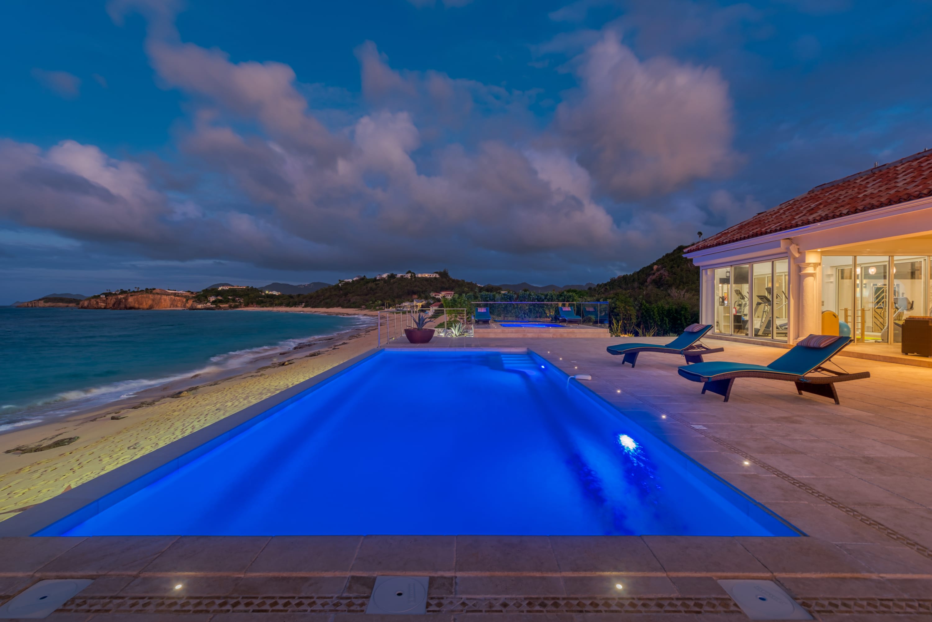 Villa La Vie en Bleu, Baie Rouge Beachfront for Four - Photo 35