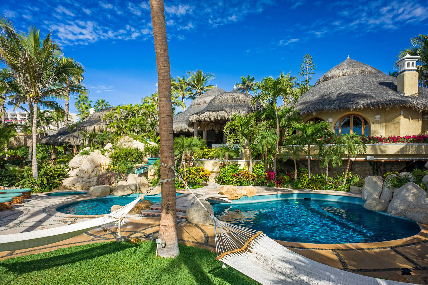 Villa Las Rocas, Beachfront Palapa Estate on Playa El Tule