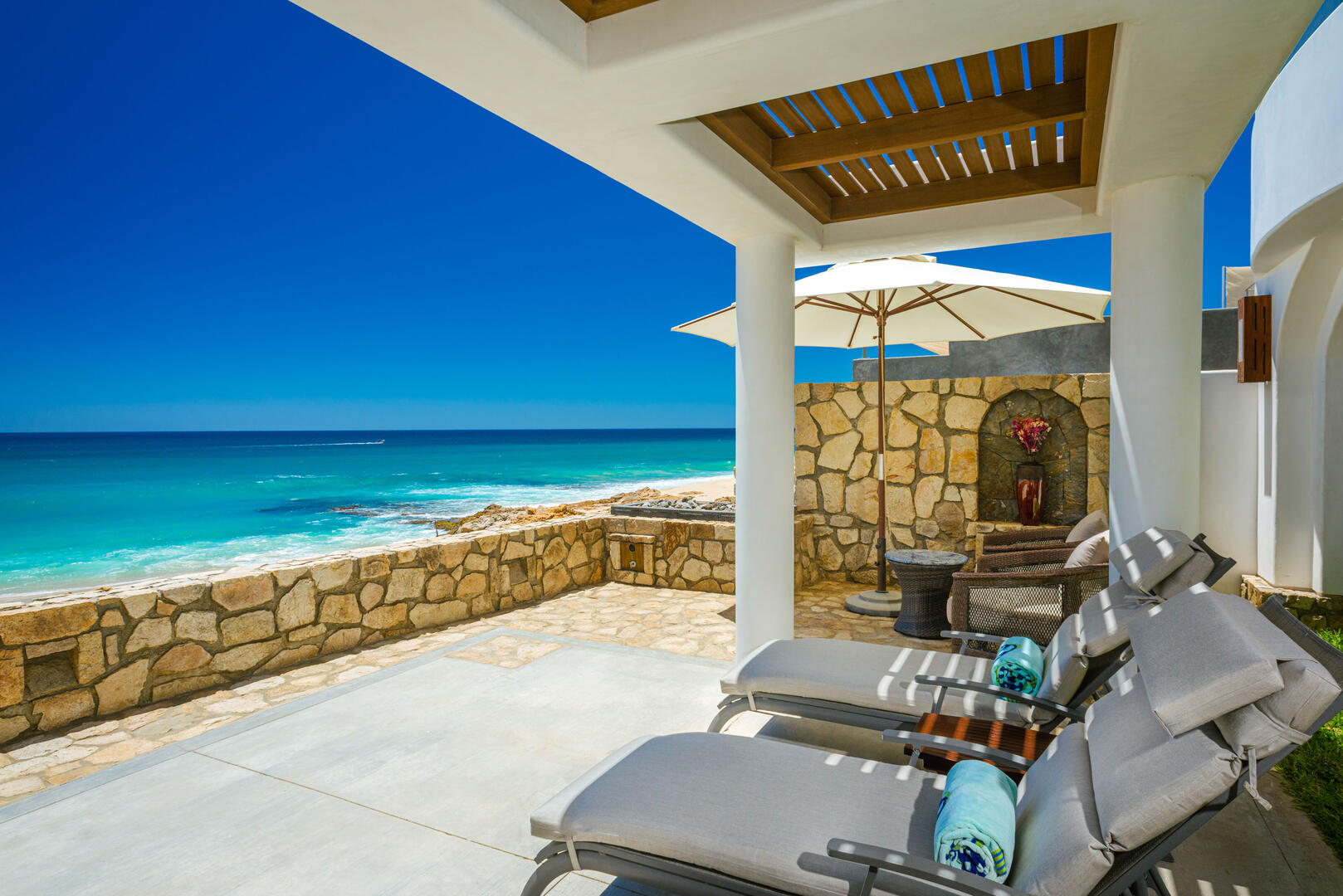 Villa Las Salinas, Beachfront Seven-Bedroom Estate in El Encanto - Photo 17