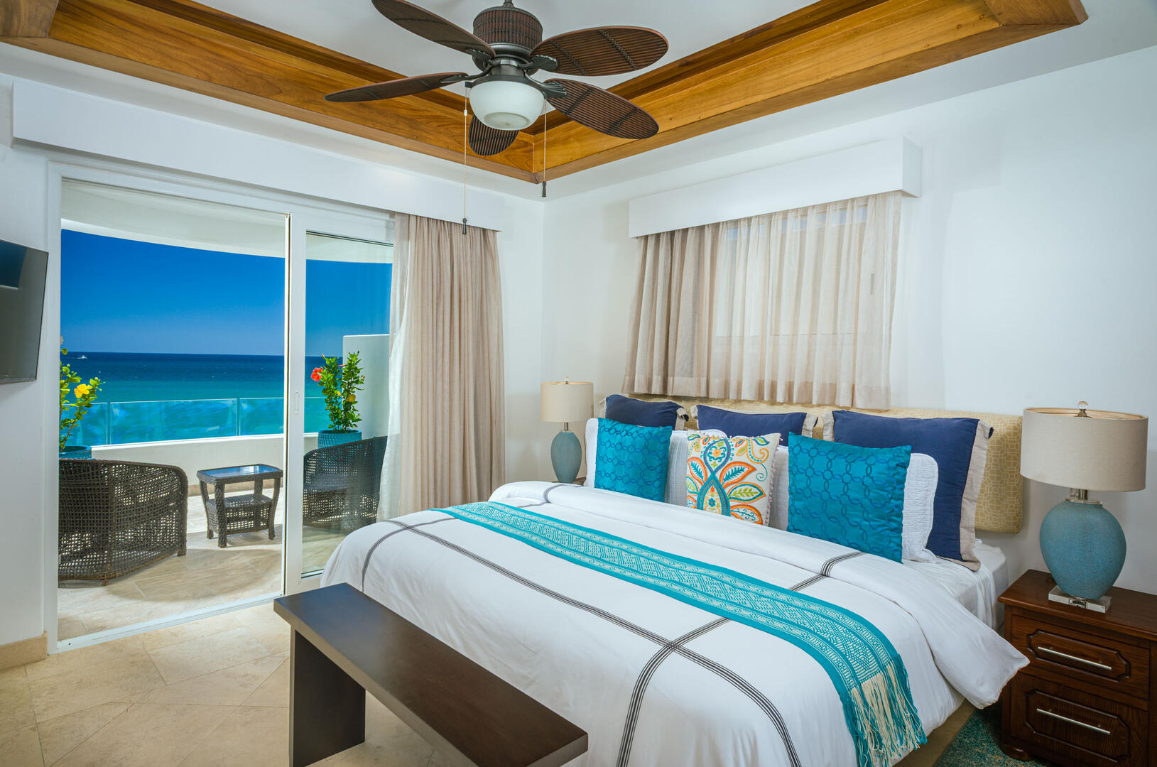 Villa Las Salinas, Beachfront Seven-Bedroom Estate in El Encanto - Photo 18