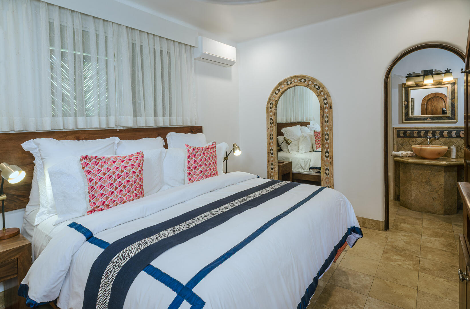 Villa Las Salinas, Beachfront Seven-Bedroom Estate in El Encanto - Photo 22