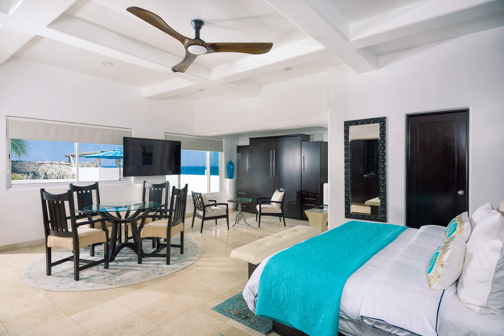 Villa Las Salinas, Beachfront Seven-Bedroom Estate in El Encanto - Photo 25