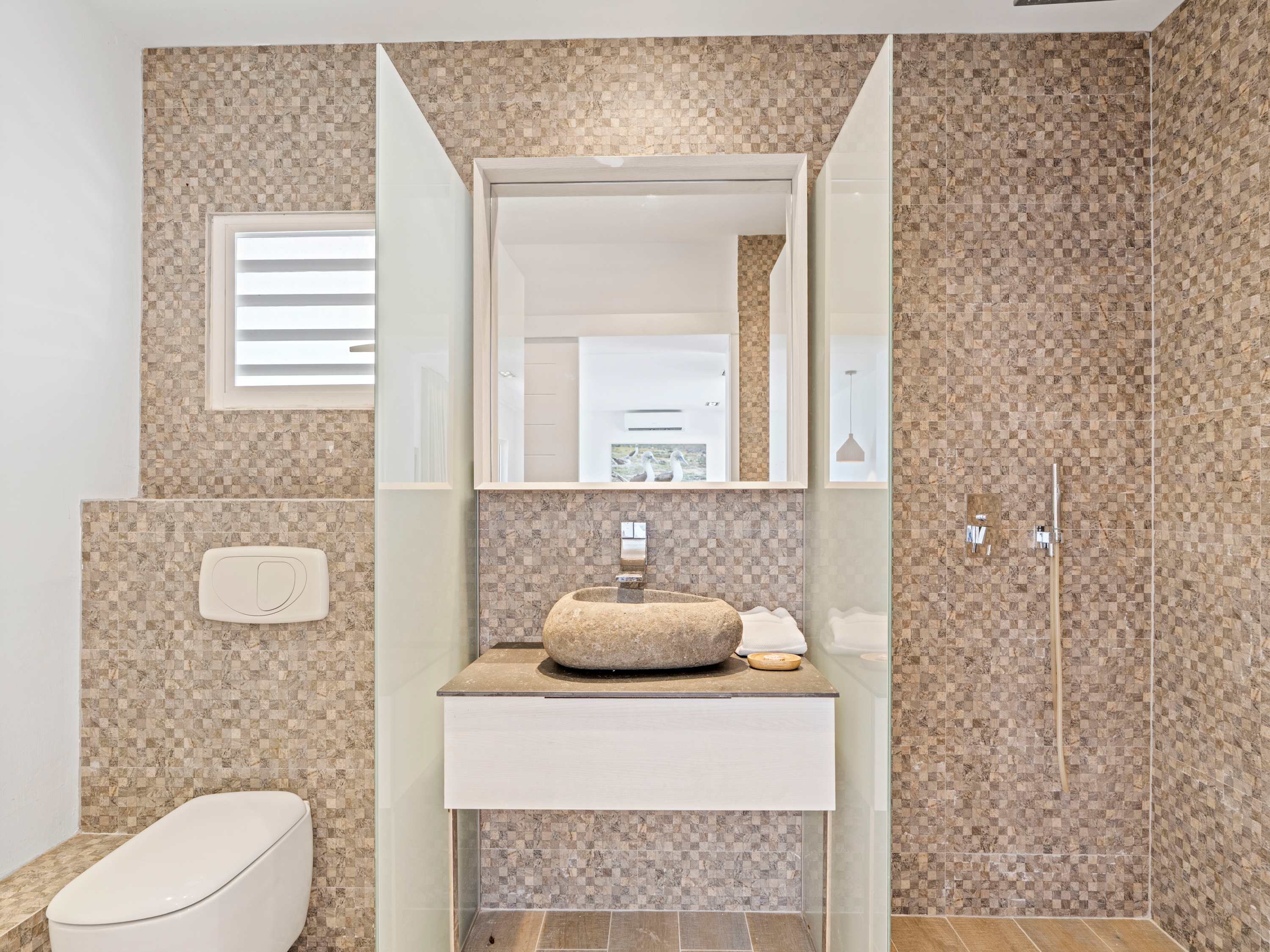 Villa Le Rocher, A Five Bedroom Terres Basses Villa with Simpson Bay Views - Photo 42