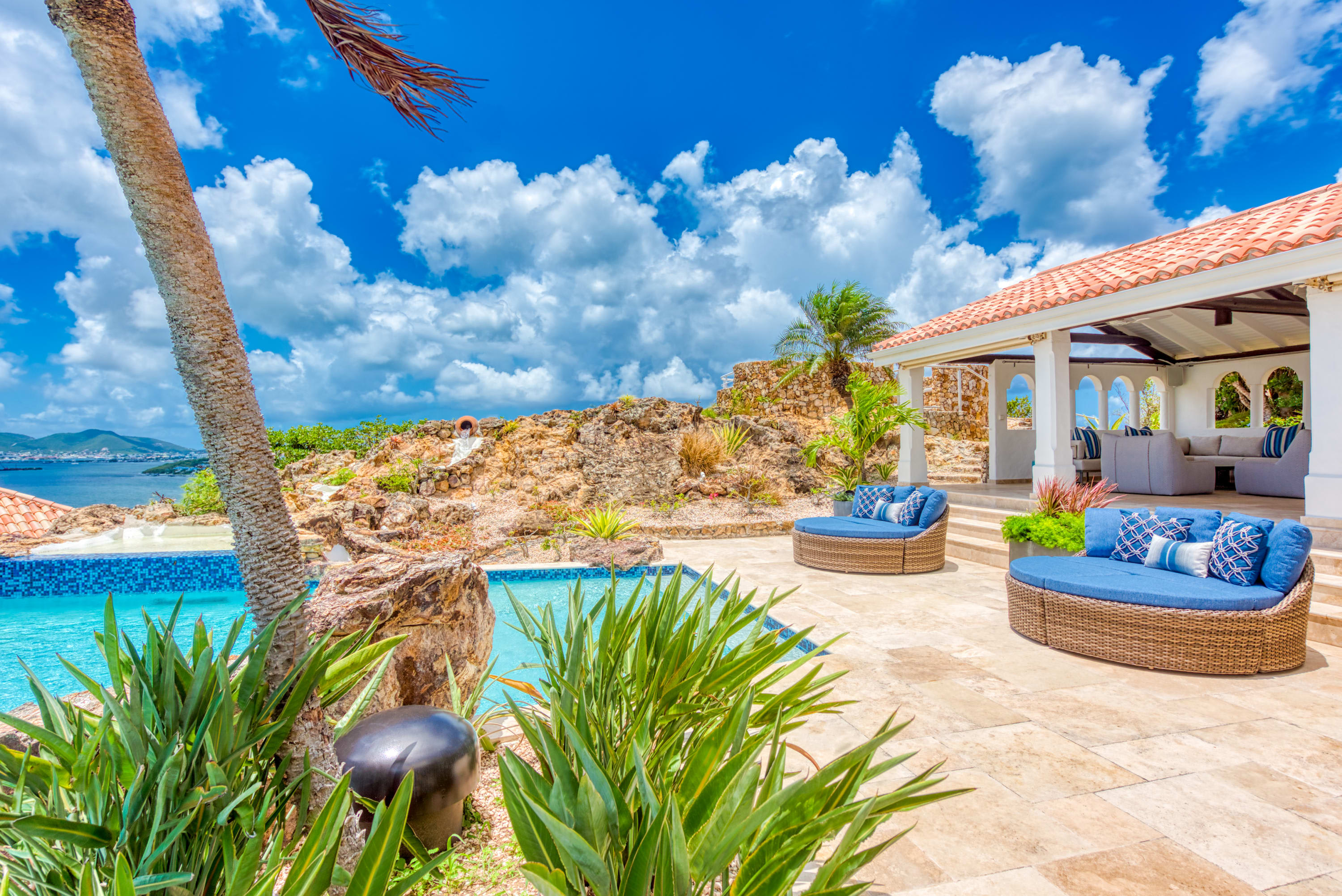 Villa Le Rocher, A Five Bedroom Terres Basses Villa with Simpson Bay Views - Photo 8