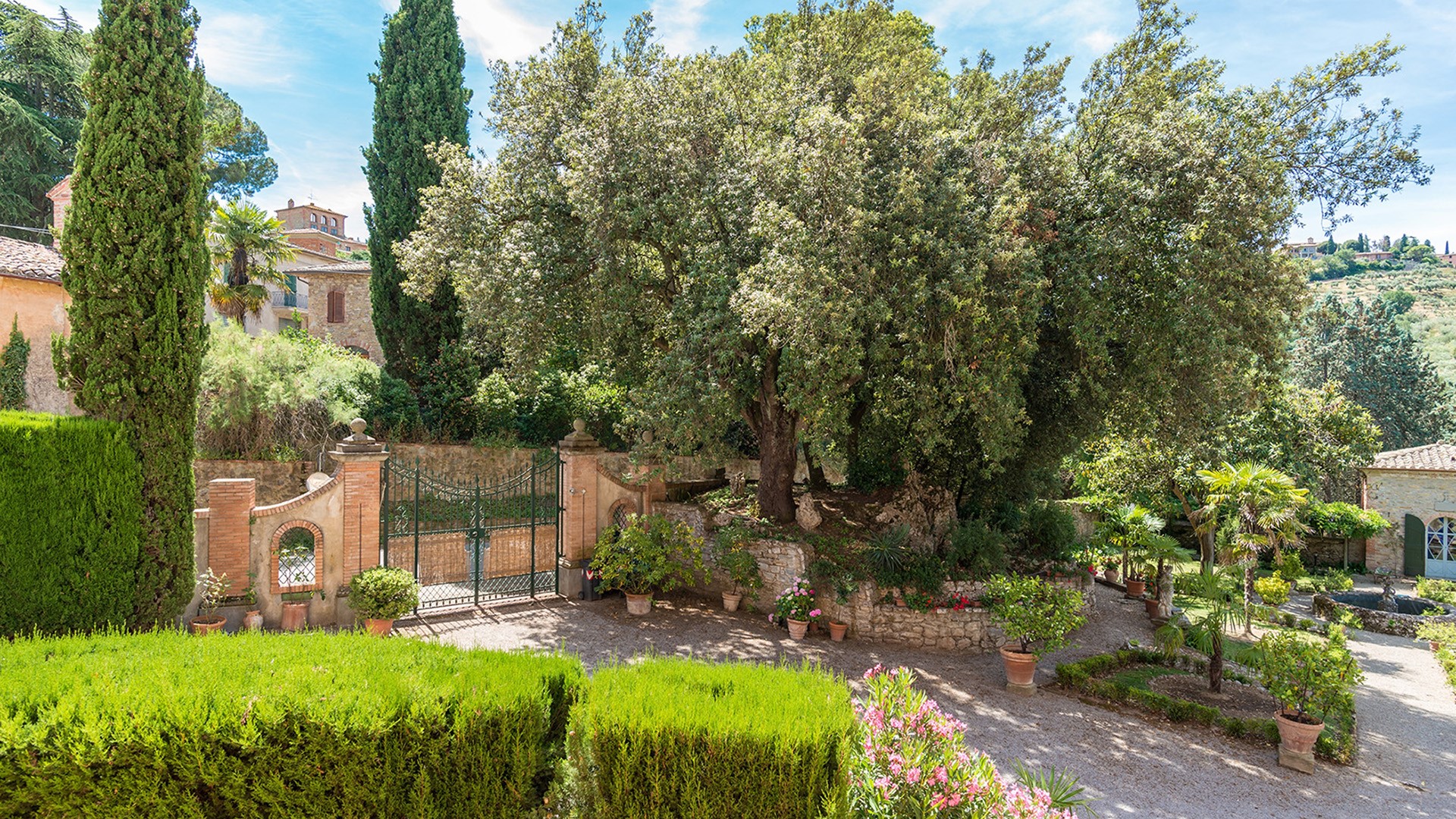 Villa Lemura 10BR, a frescoed Umbrian noble villa near Lake Trasimeno - Photo 26