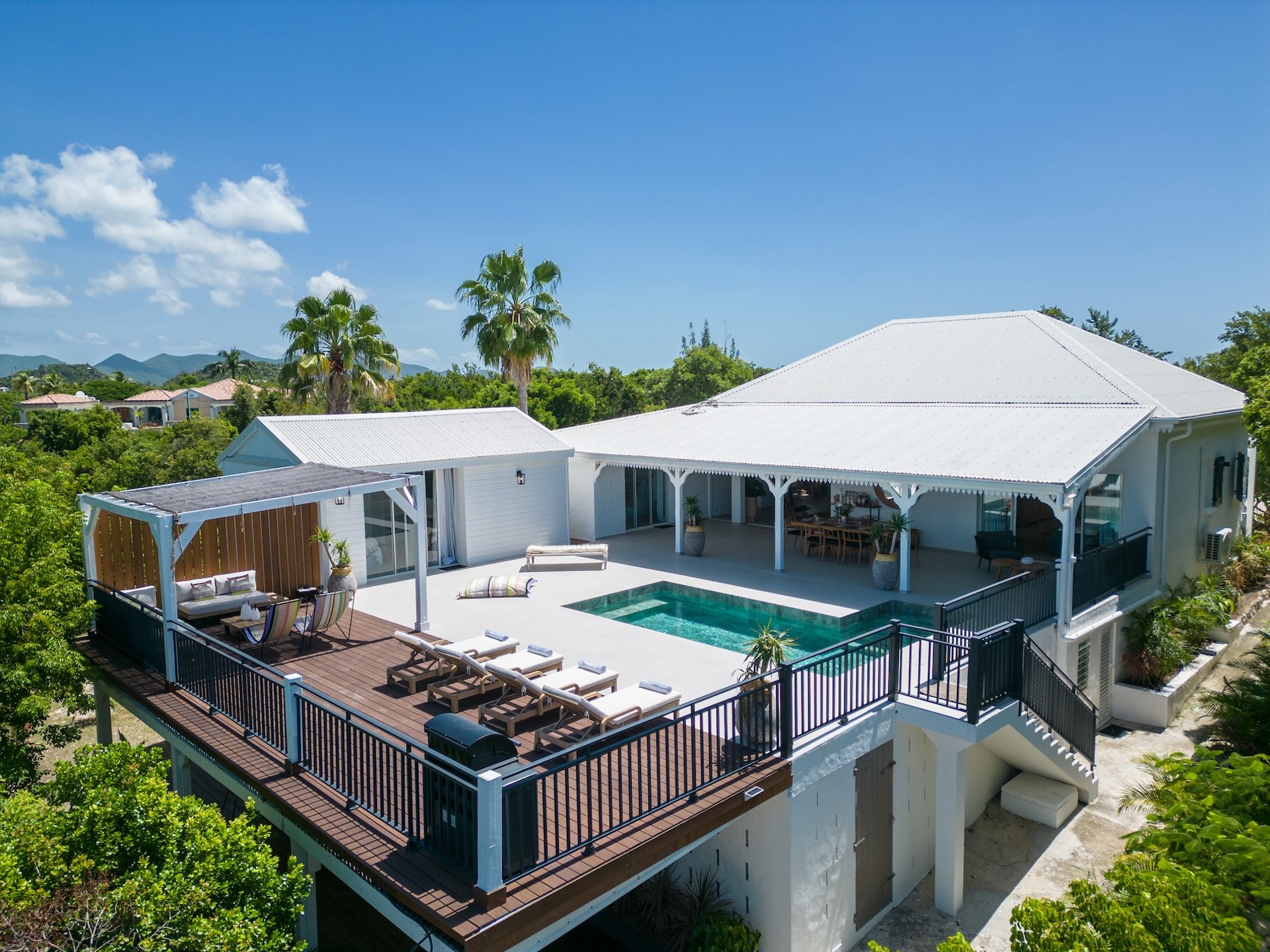 Villa Les Oliviers, a Four-Bedroom Terres Basses Retreat with Private Pool and Koi-Pond Calm - Photo 10