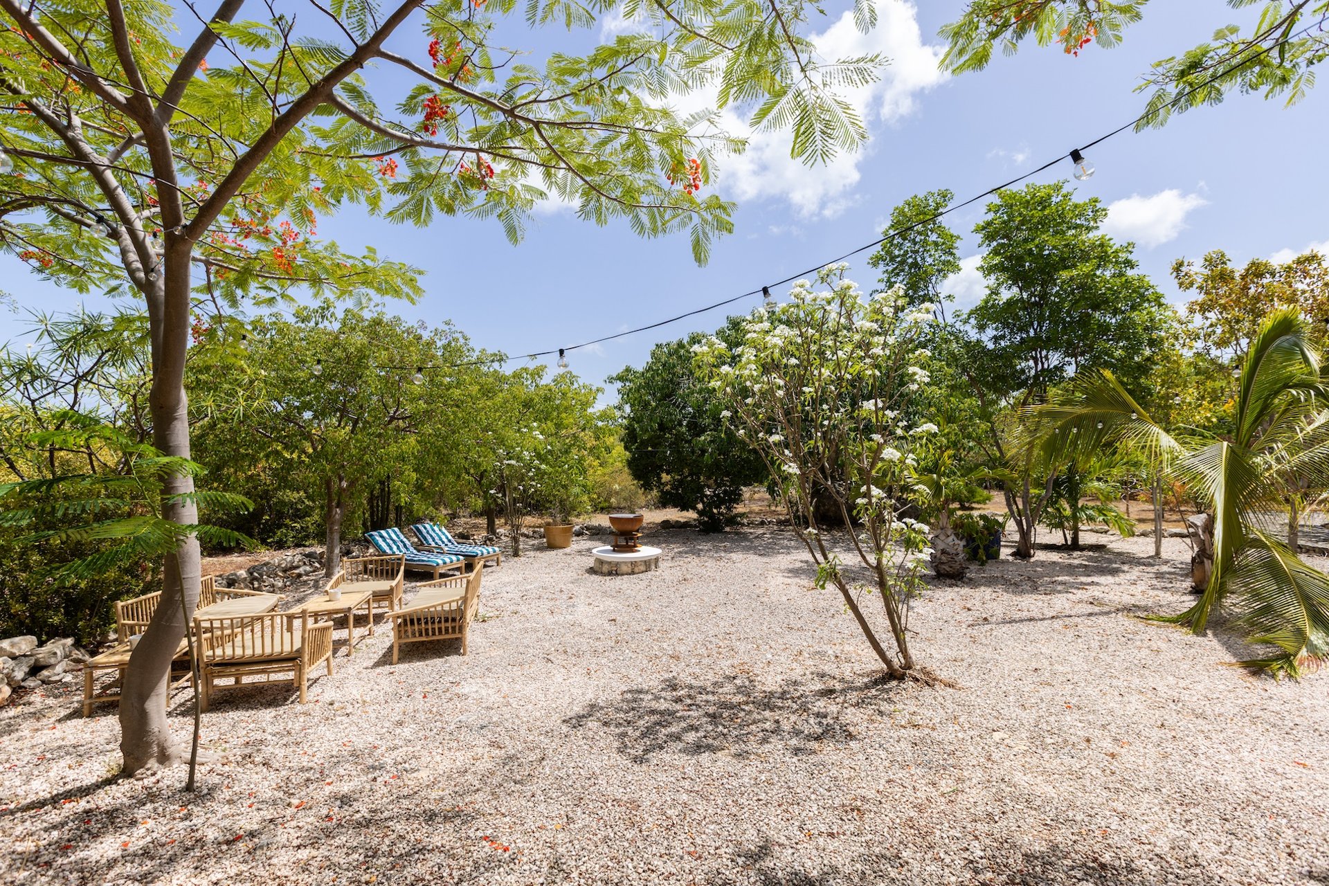 Villa Les Oliviers, a Four-Bedroom Terres Basses Retreat with Private Pool and Koi-Pond Calm - Photo 15